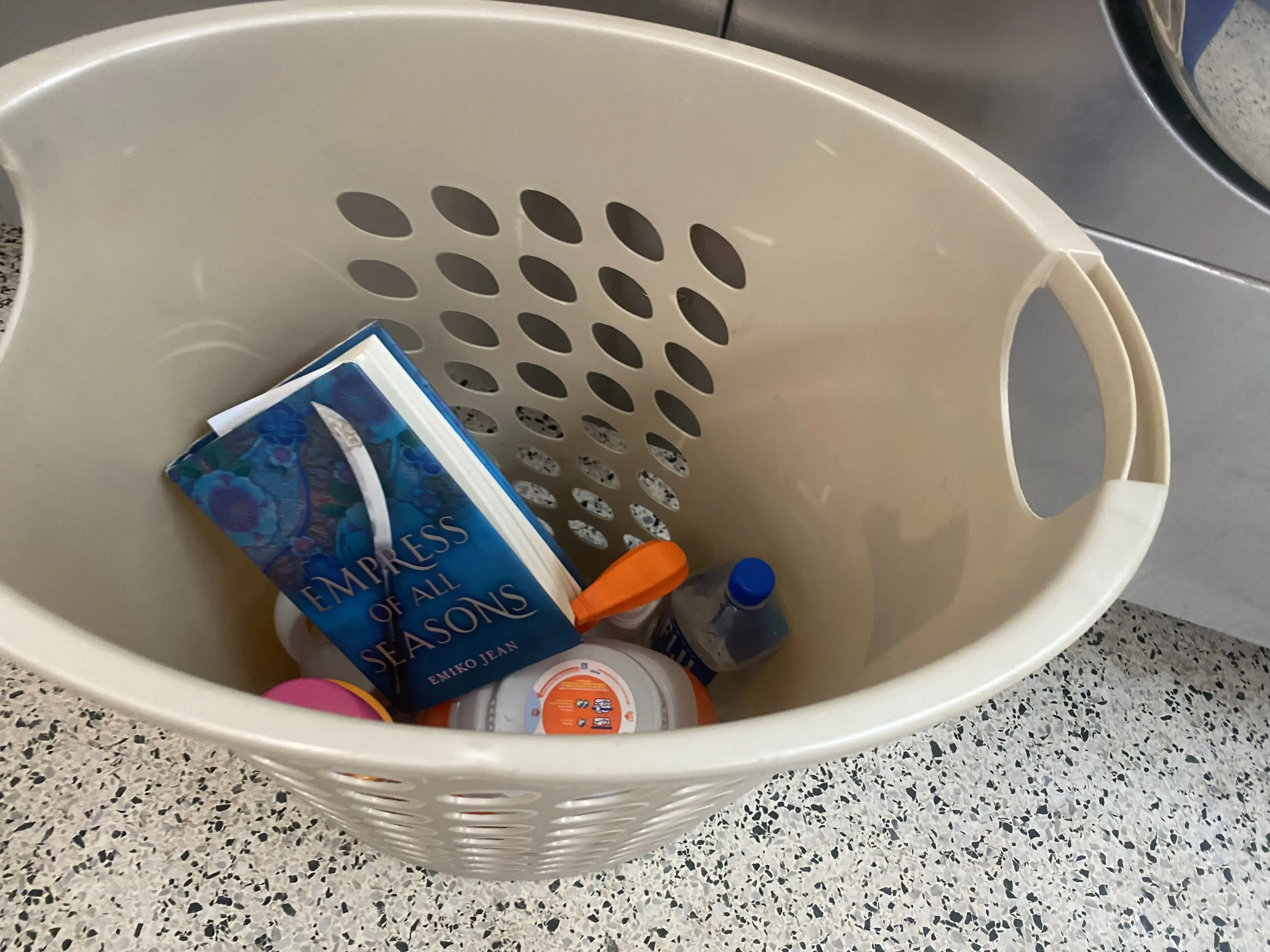Becca's Wash House - Image 4