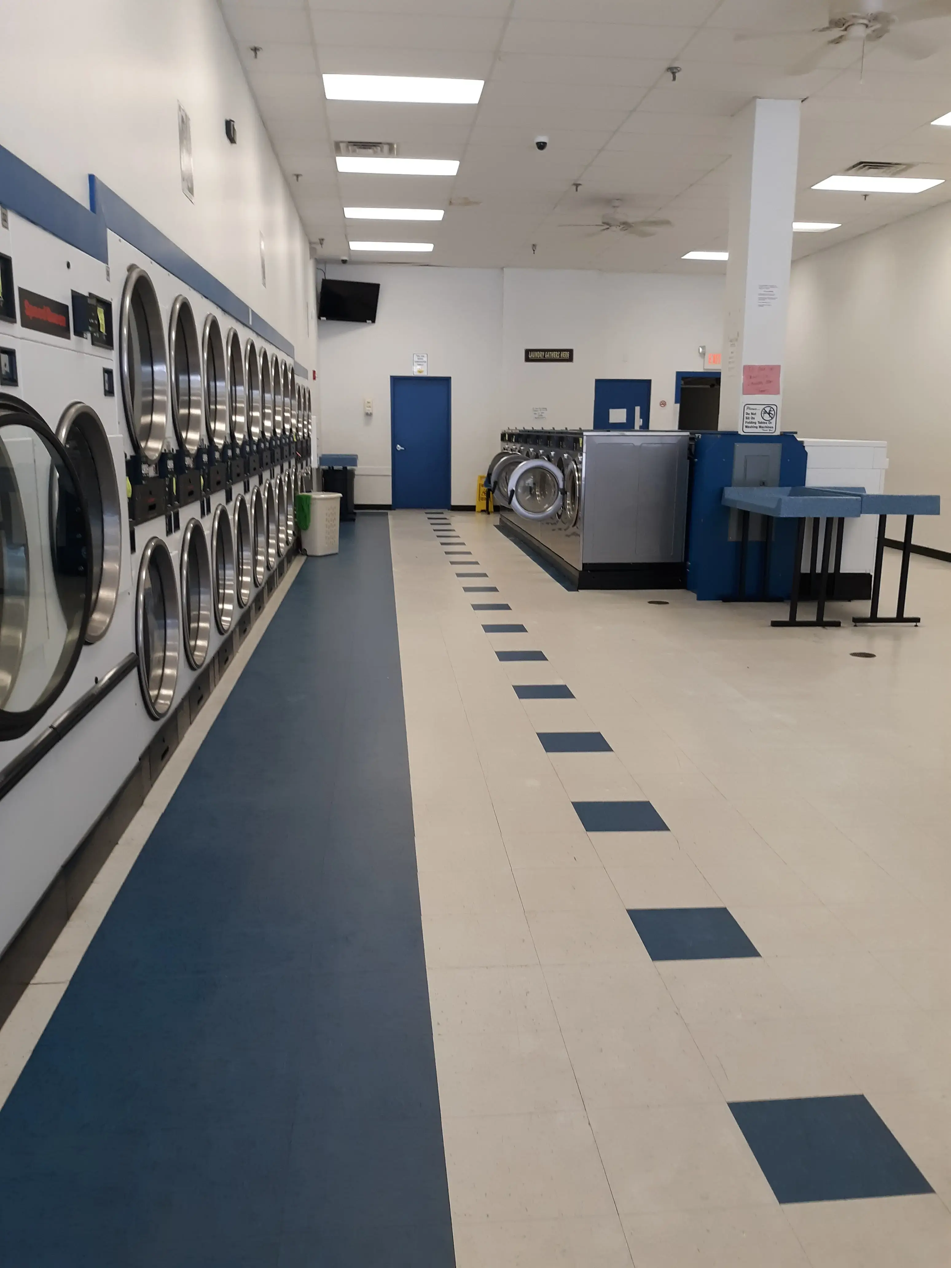 Beckley Self Service Laundry - Image 12