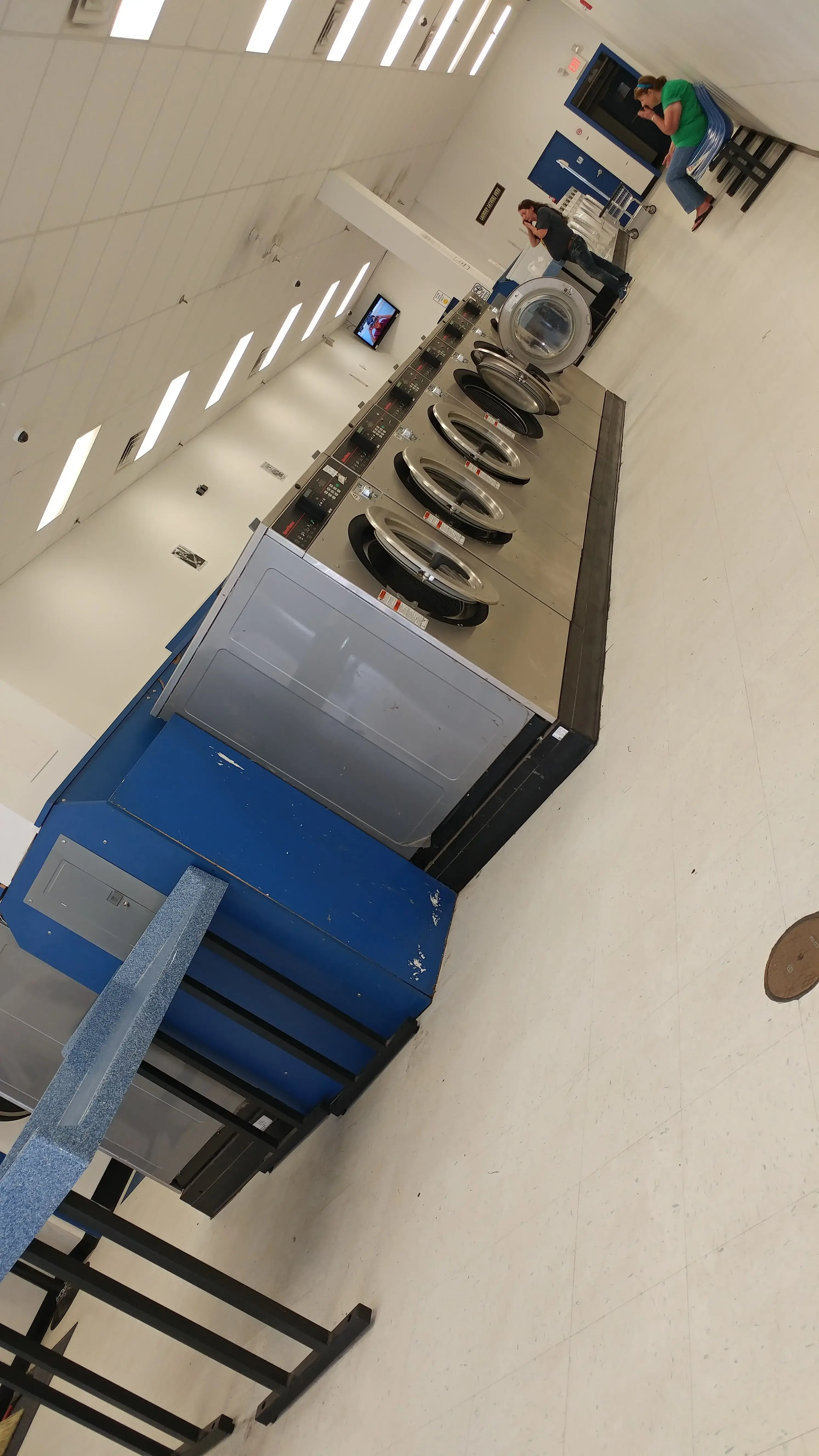 Beckley Self Service Laundry thumbnail 7