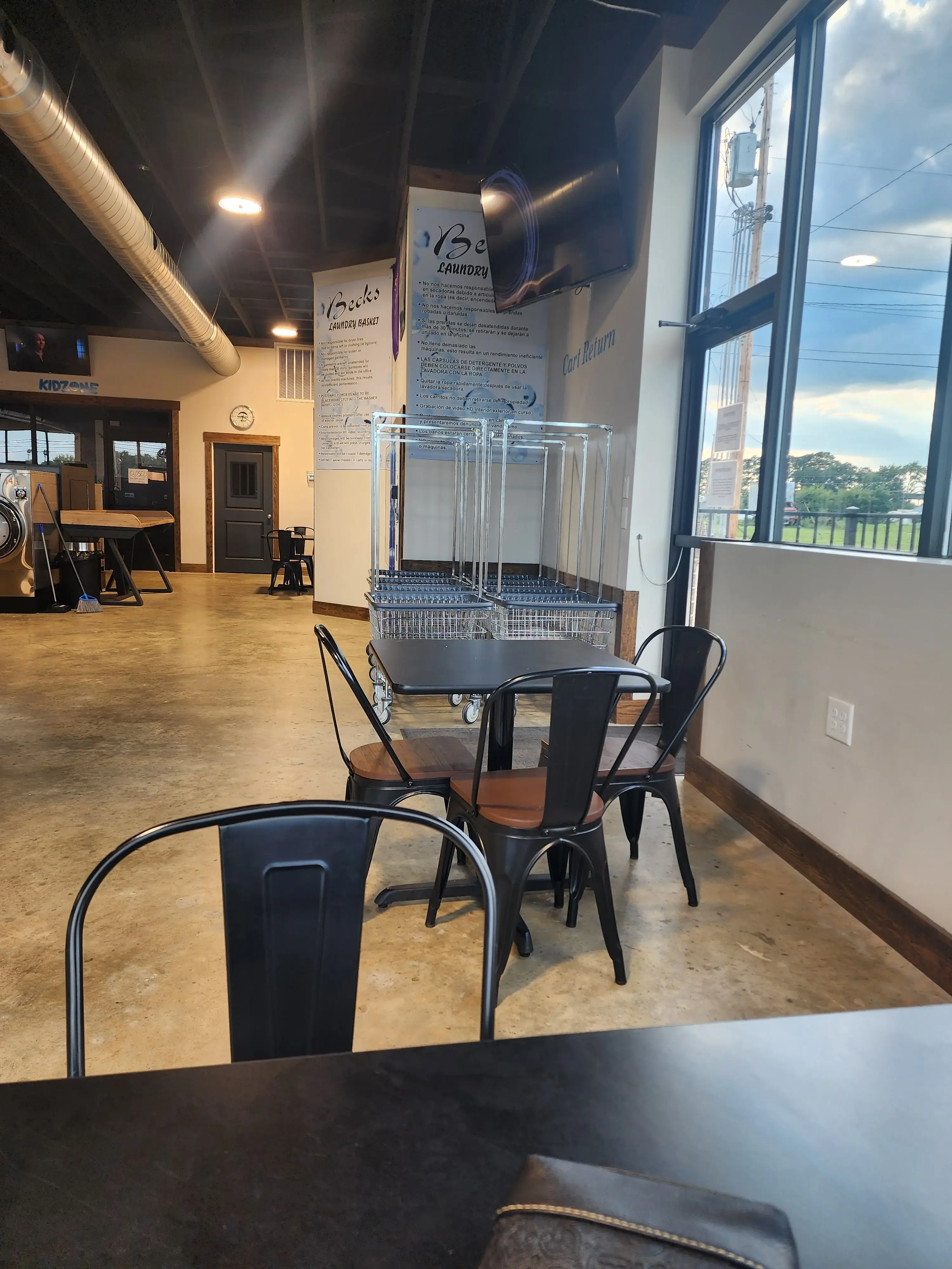 Becks laundry basket - Image 4