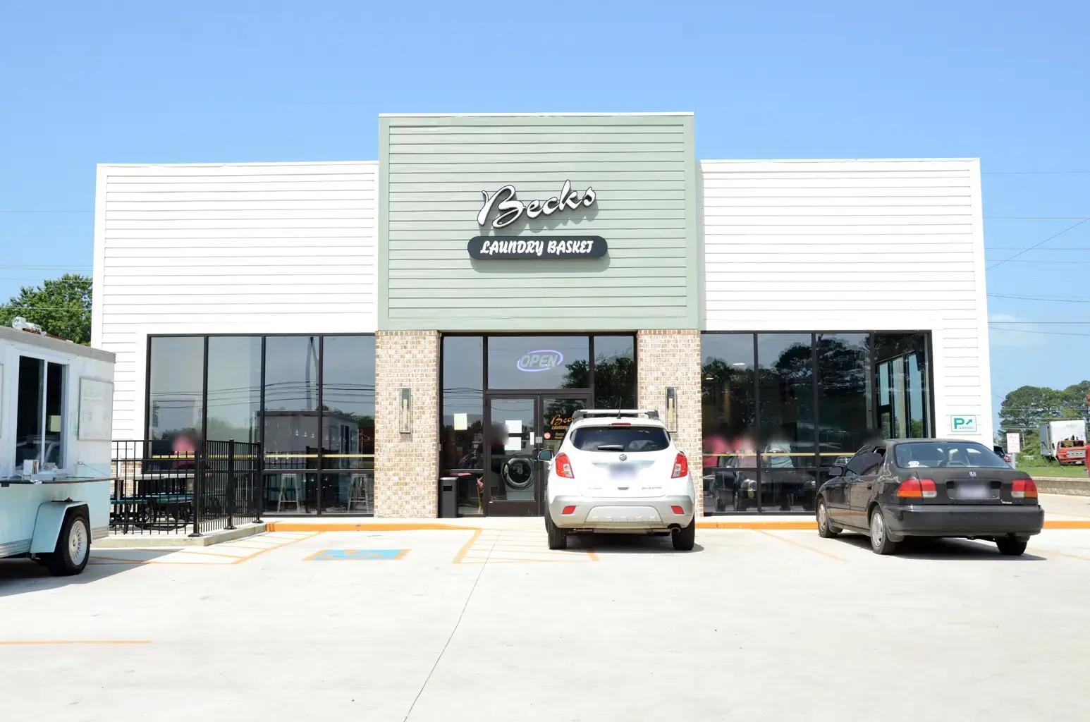 Becks laundry basket - Image 2