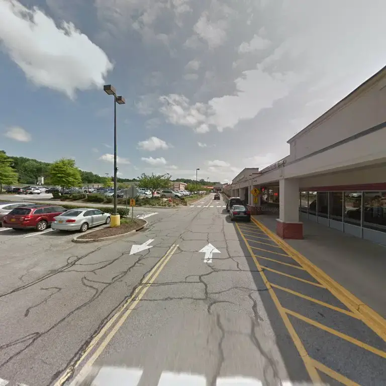 Becky Bubbles Laundry Center location