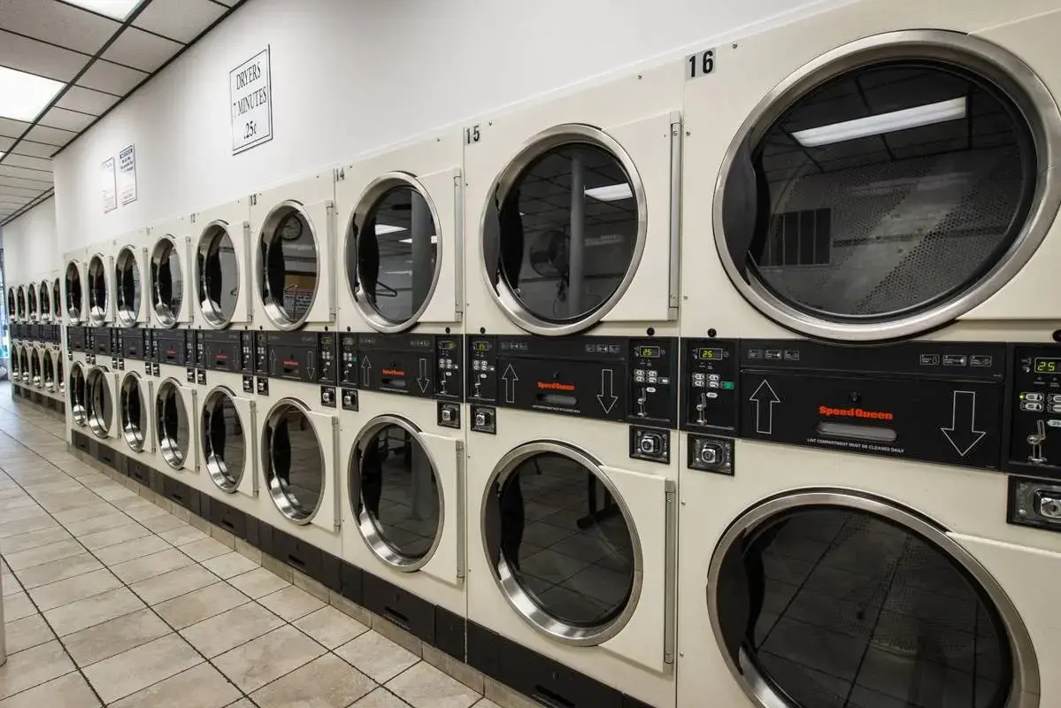 Beekman Laundromat - Image 4