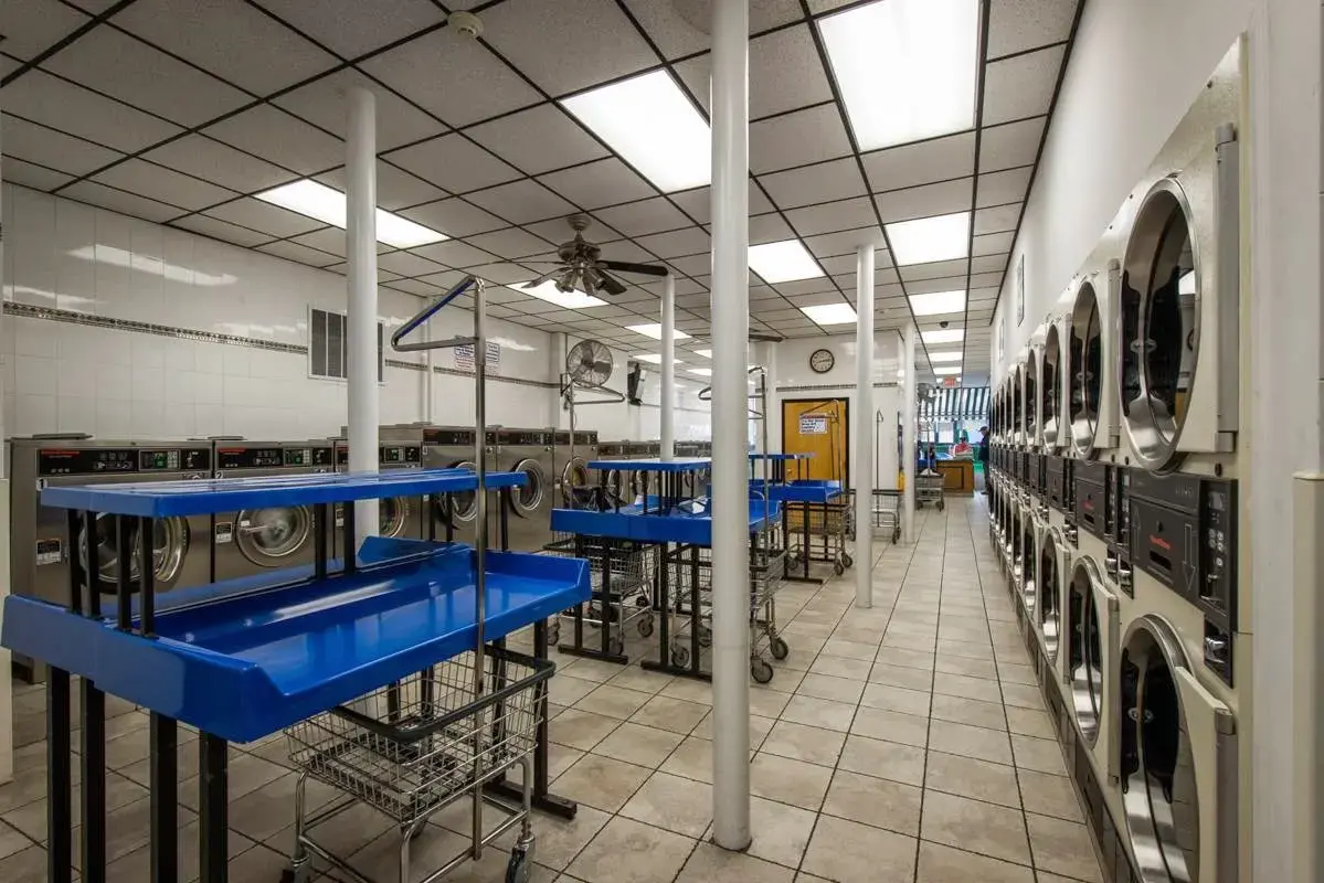 Beekman Laundromat - Image 14