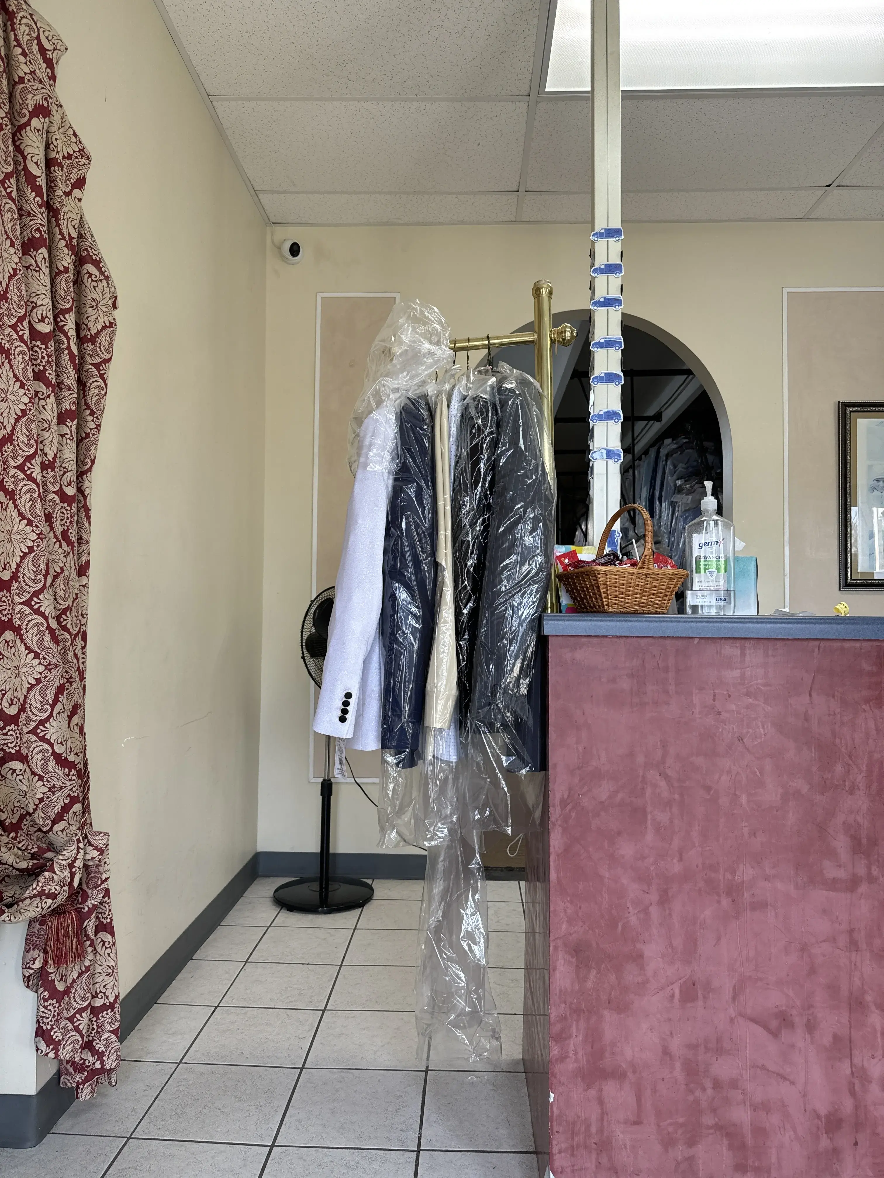 Bell Laundry & Cleaners, Inc. location