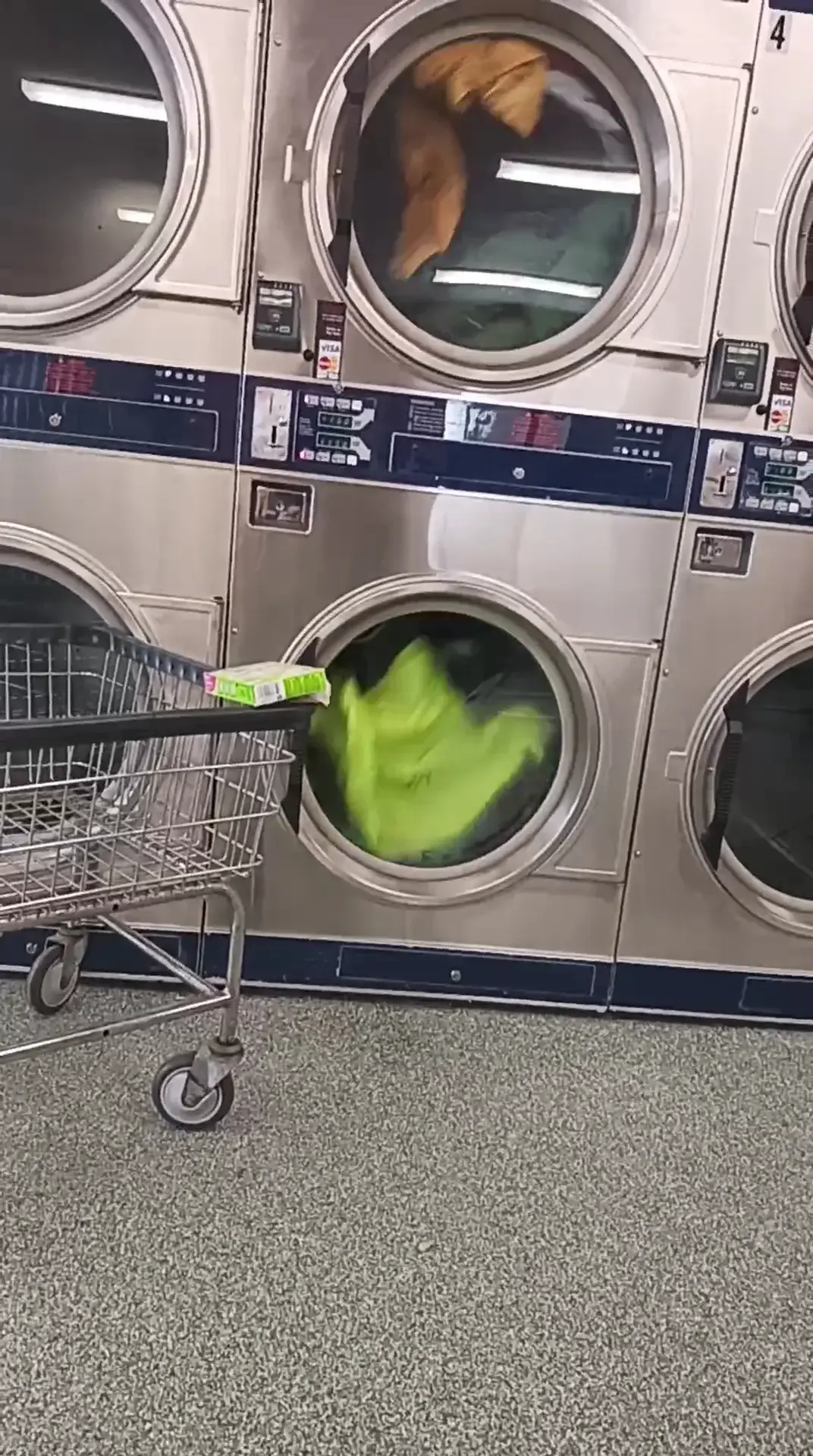 Bellaire Laundry - Image 17