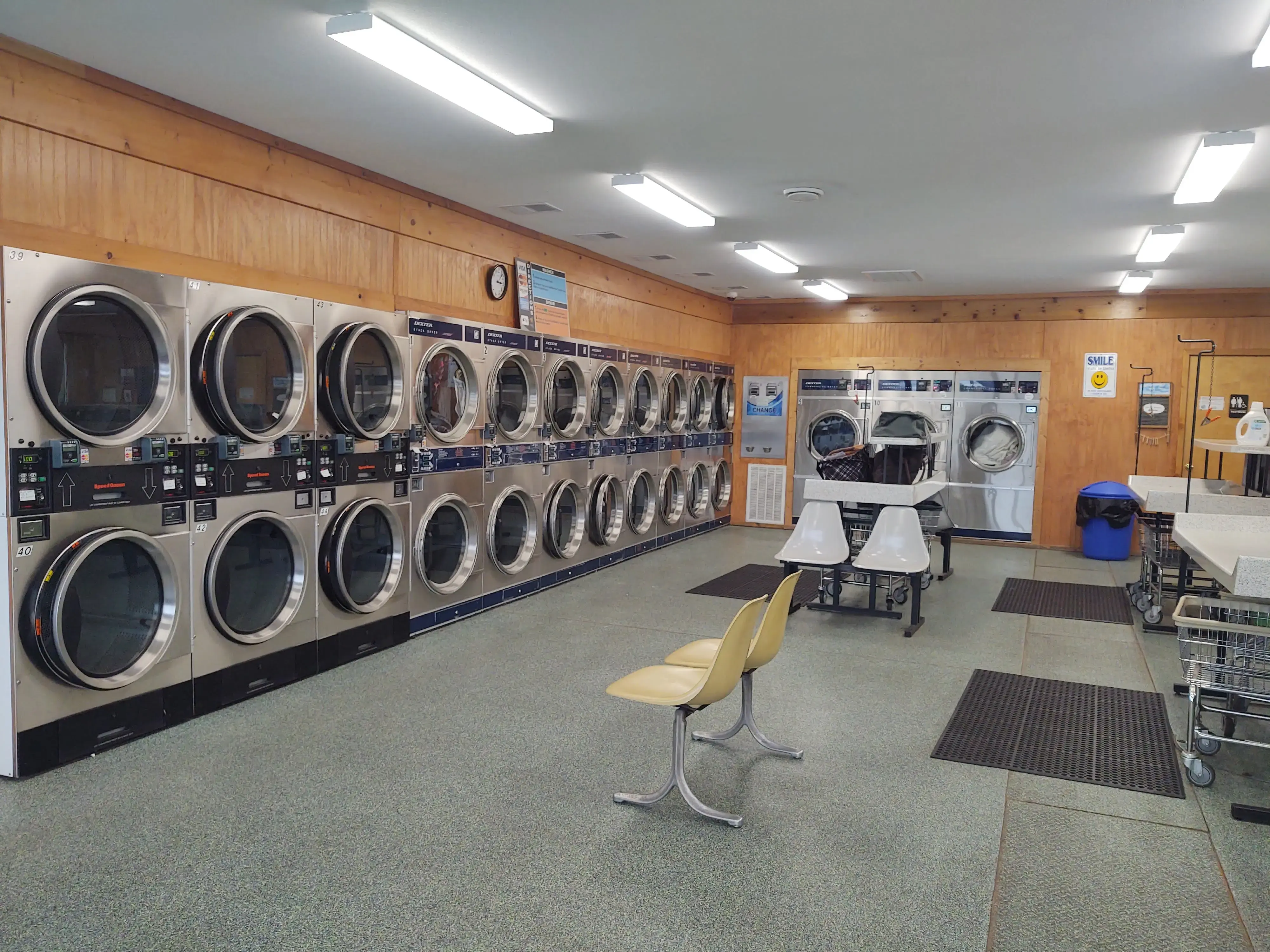 Bellaire Laundry thumbnail 2