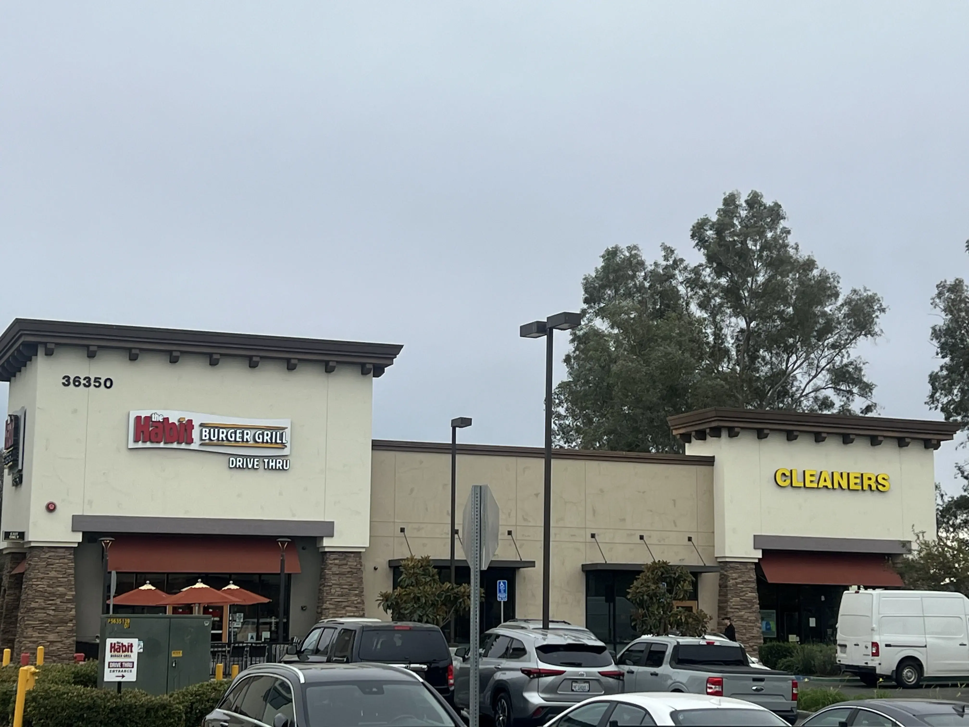 Bella’s Dry Cleaners thumbnail 2