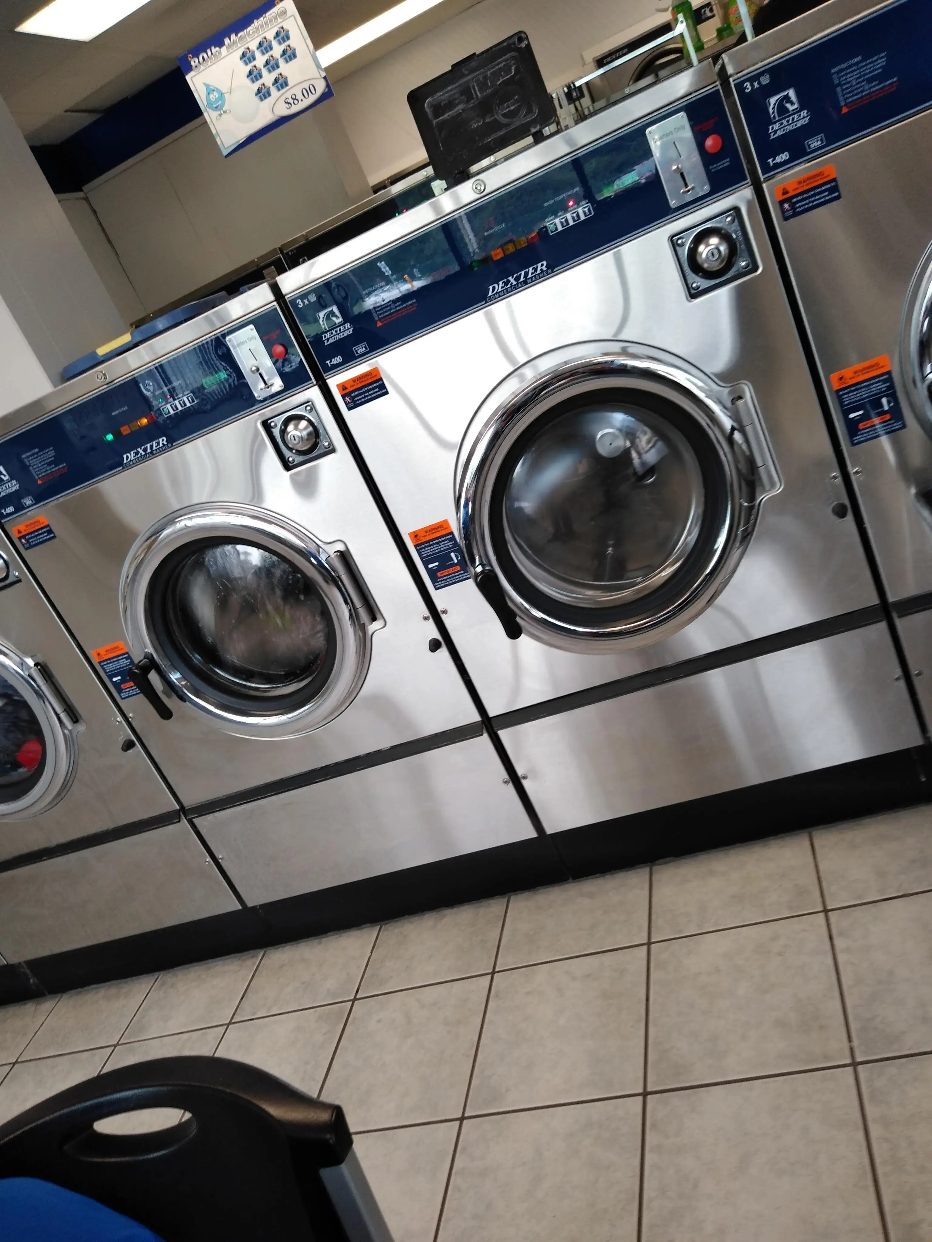 Belleville East Laundromat thumbnail 8