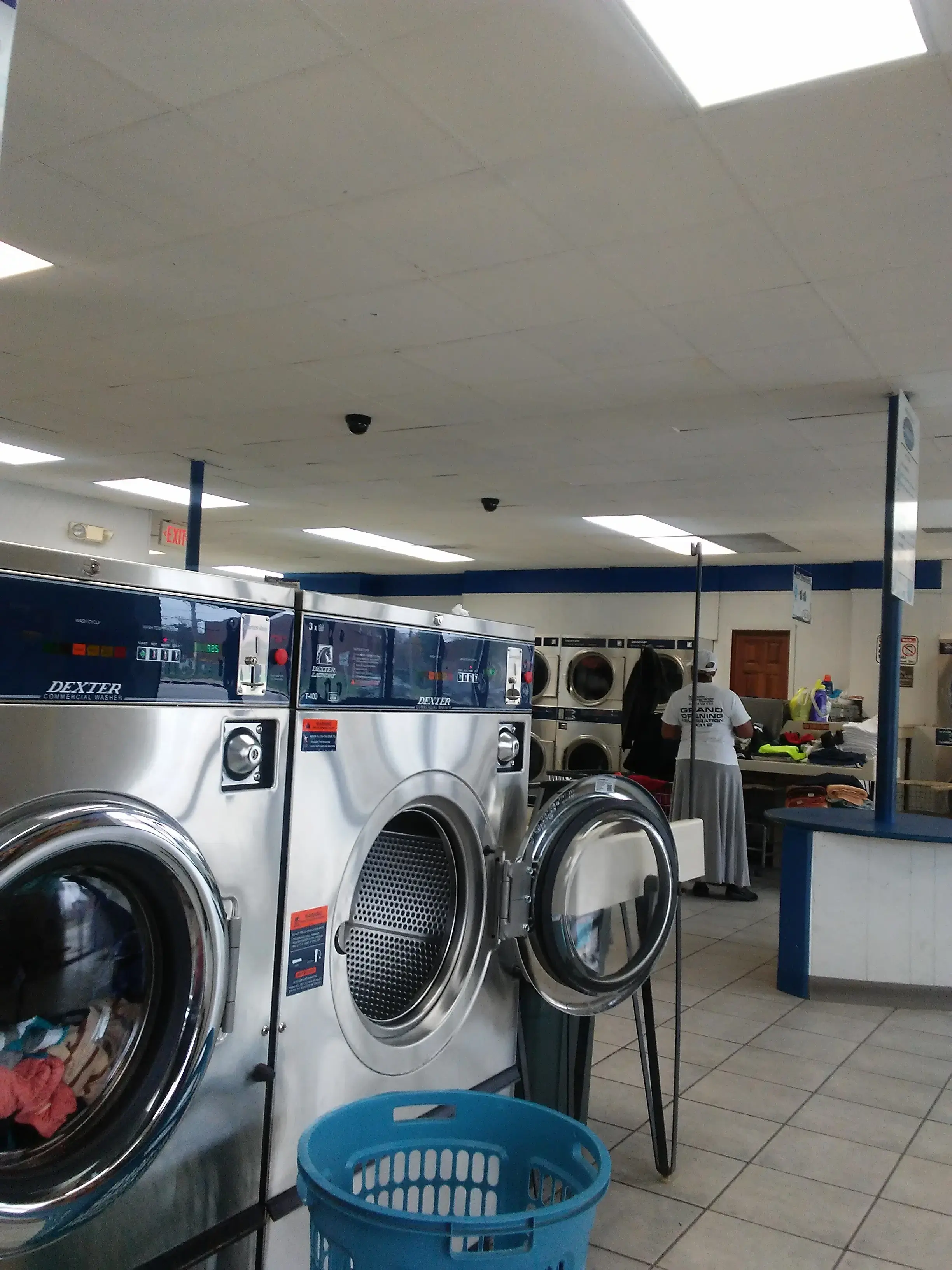 Belleville East Laundromat thumbnail 13