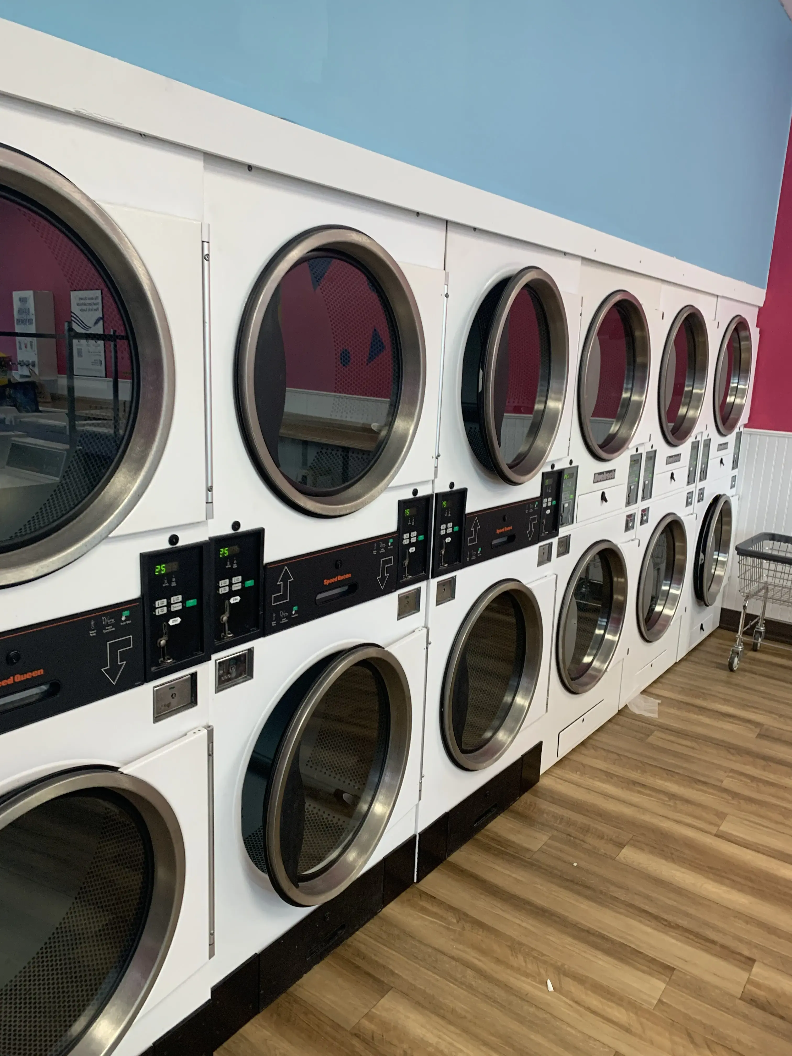 Bellevue Laundromat thumbnail 2