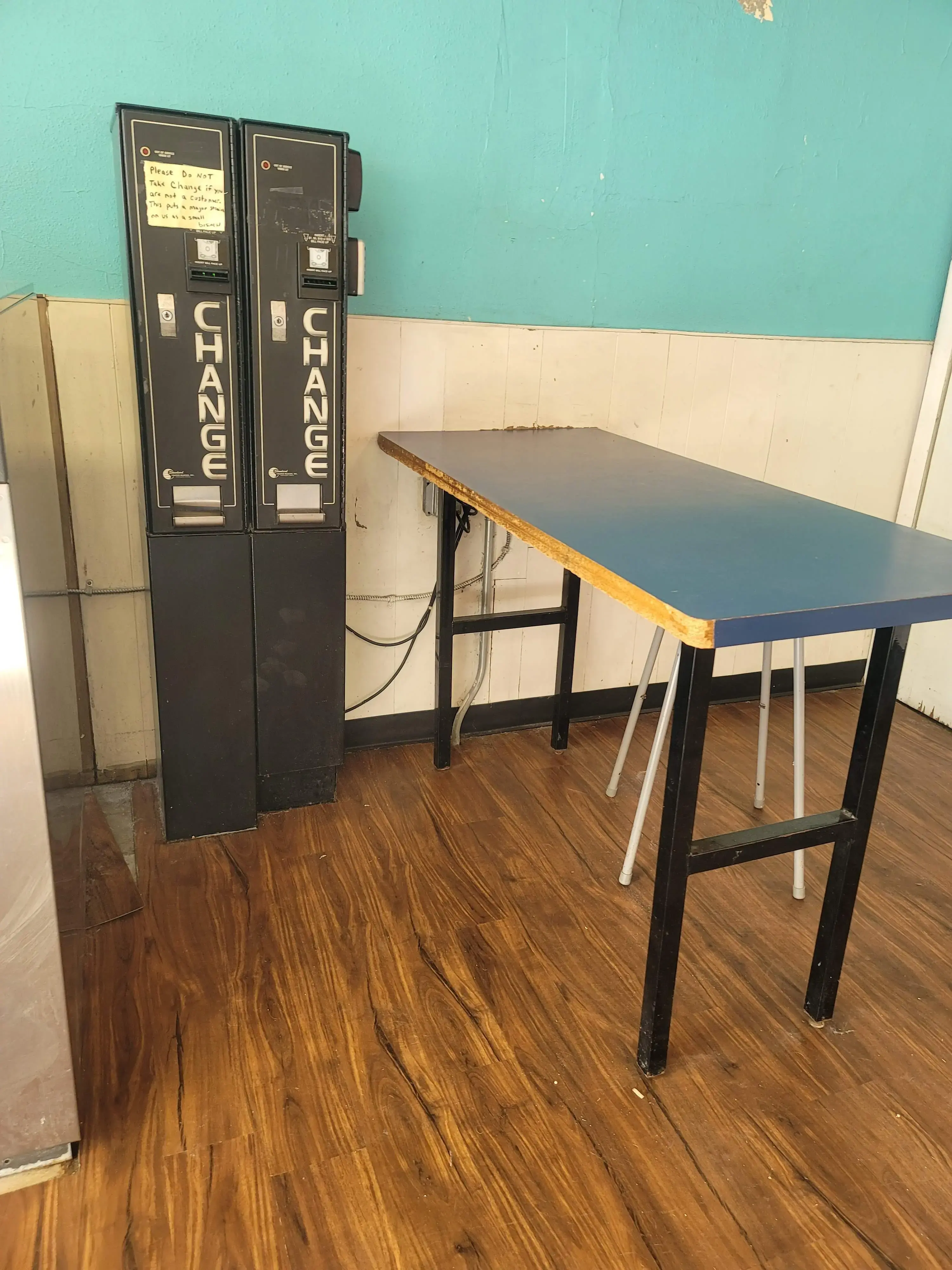 Bellevue Laundromat thumbnail 6