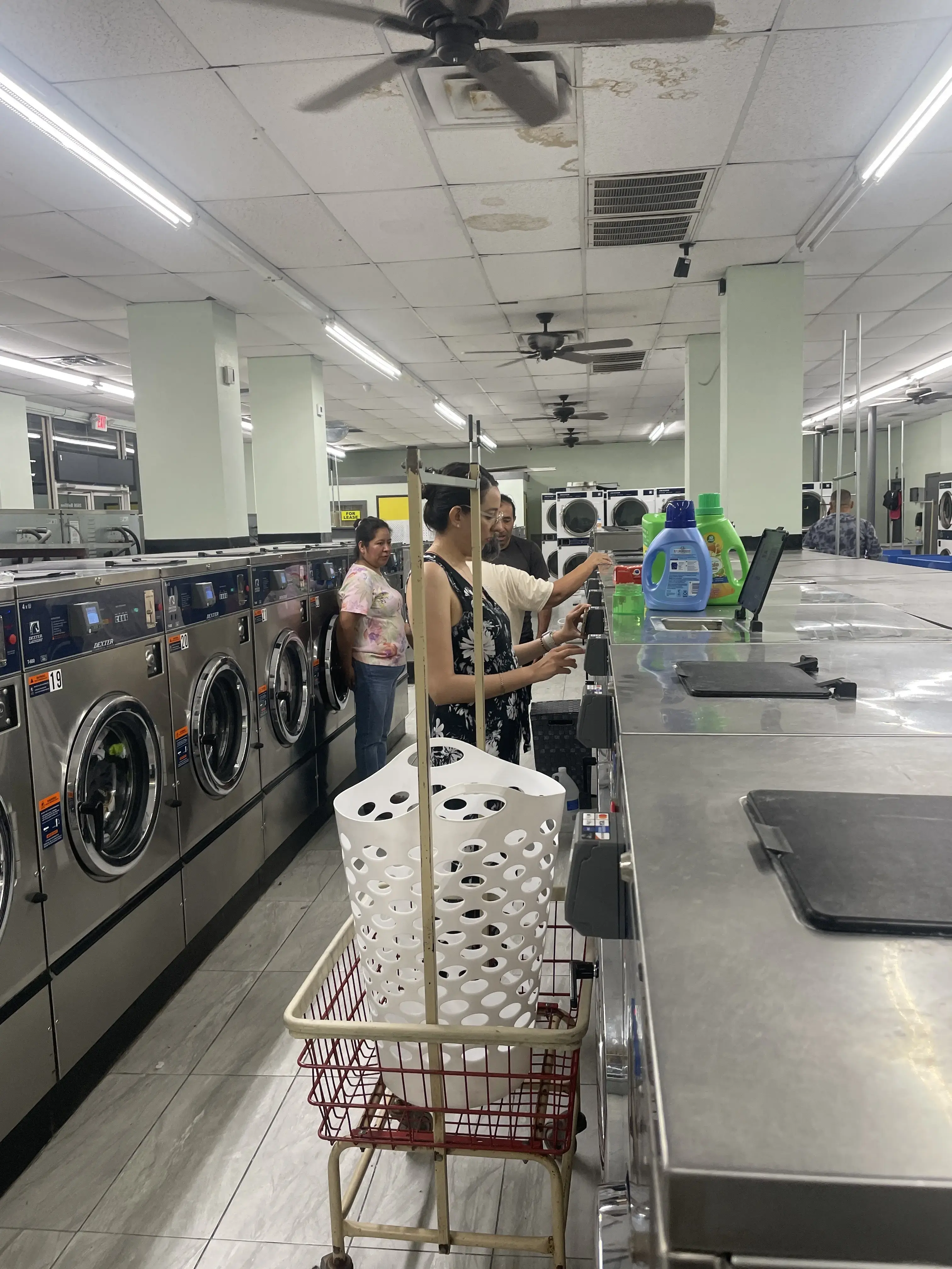 Belt Line Laundry 24 Hours Free Dry Free Detergent thumbnail 5