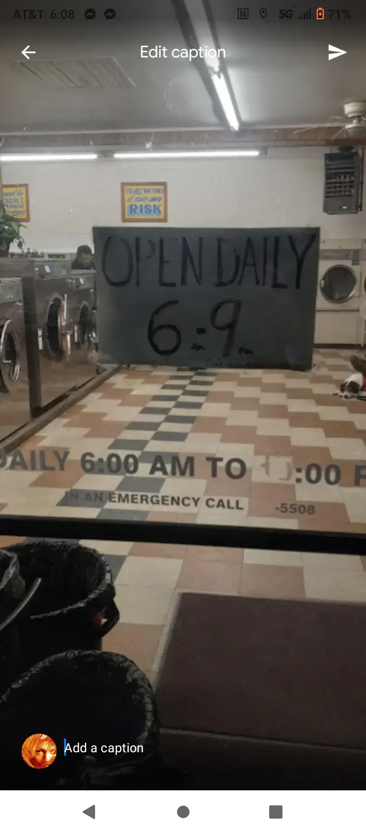 Bennett Street Laundromat - Image 14