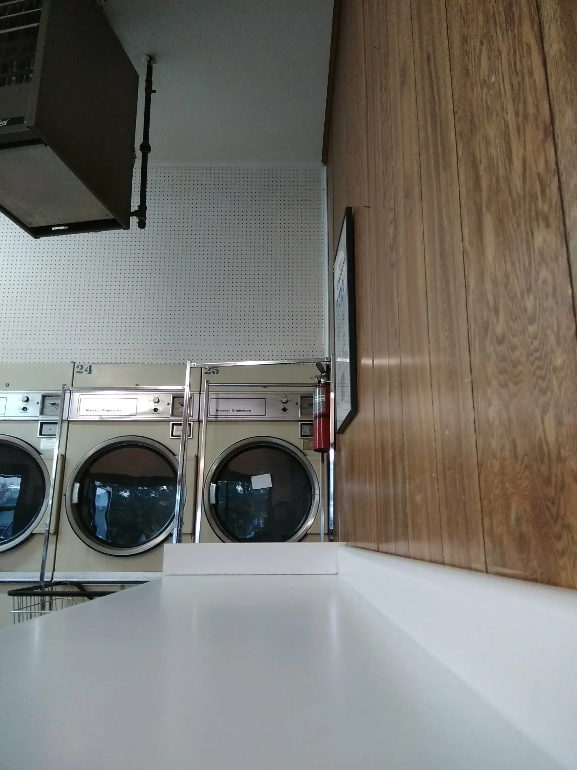 Bennett Street Laundromat thumbnail 16