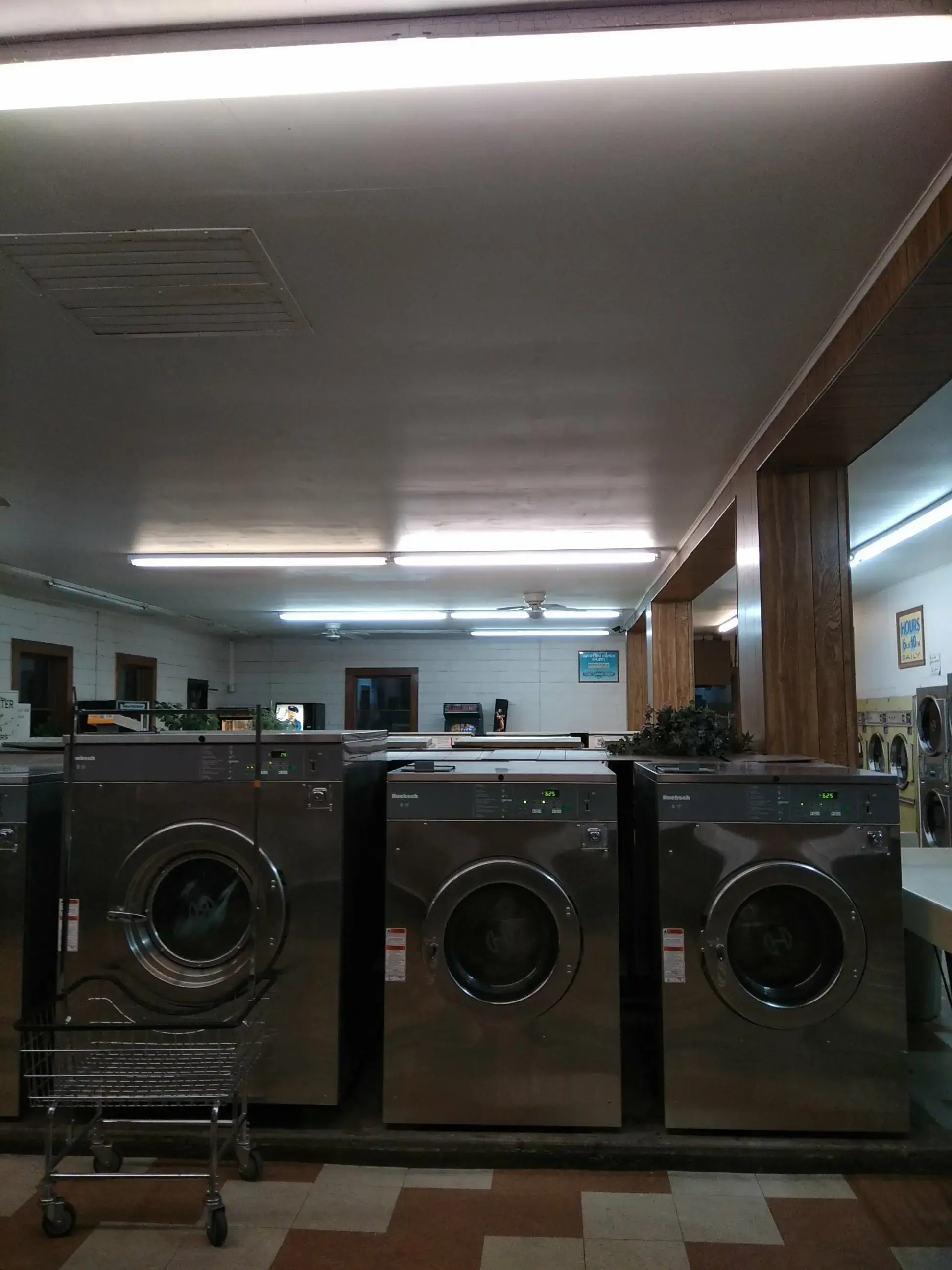 Bennett Street Laundromat - Image 3