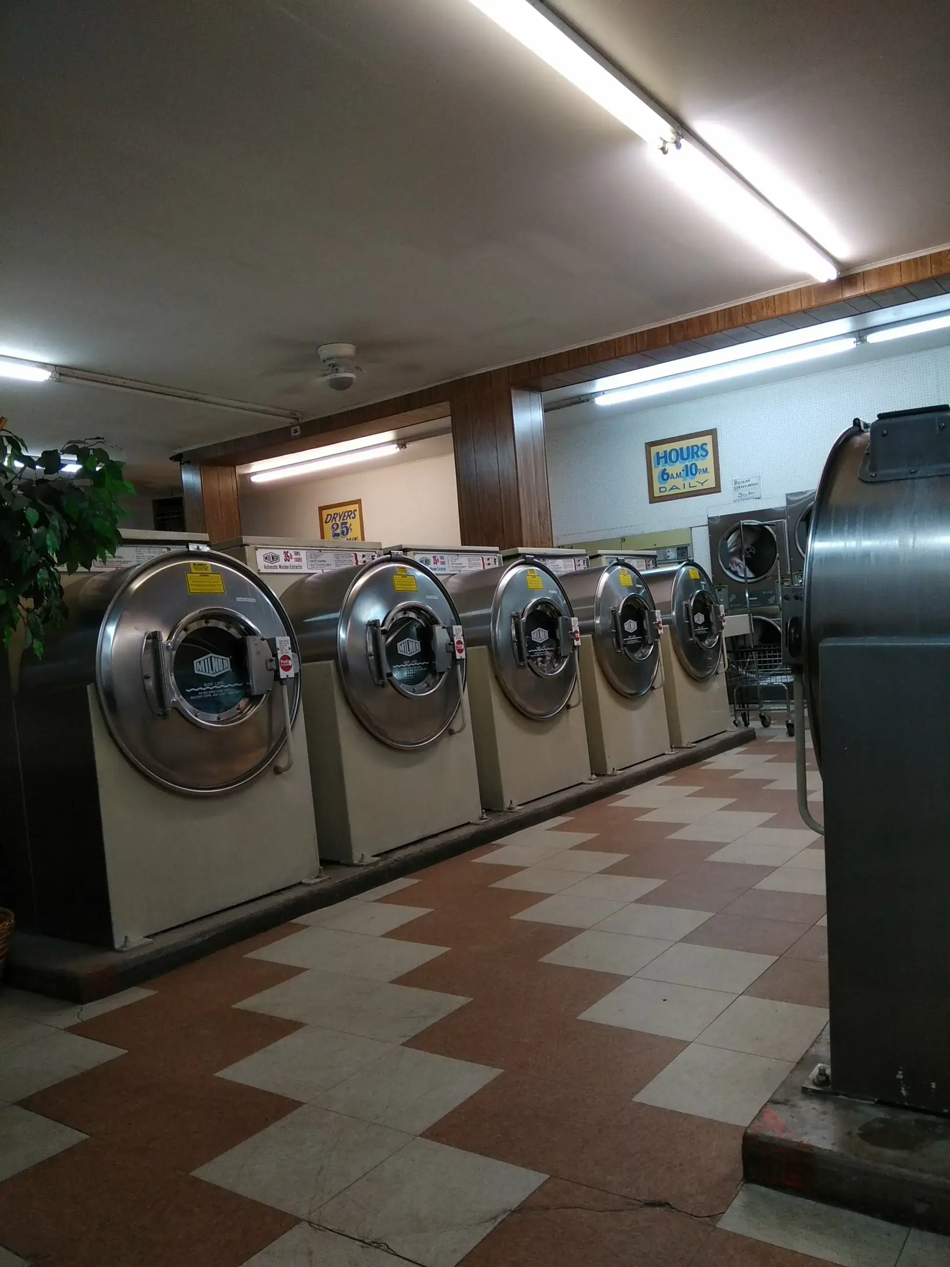 Bennett Street Laundromat - Image 2