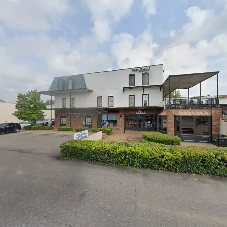 Bensinger's Fine Cleaners - Image 1