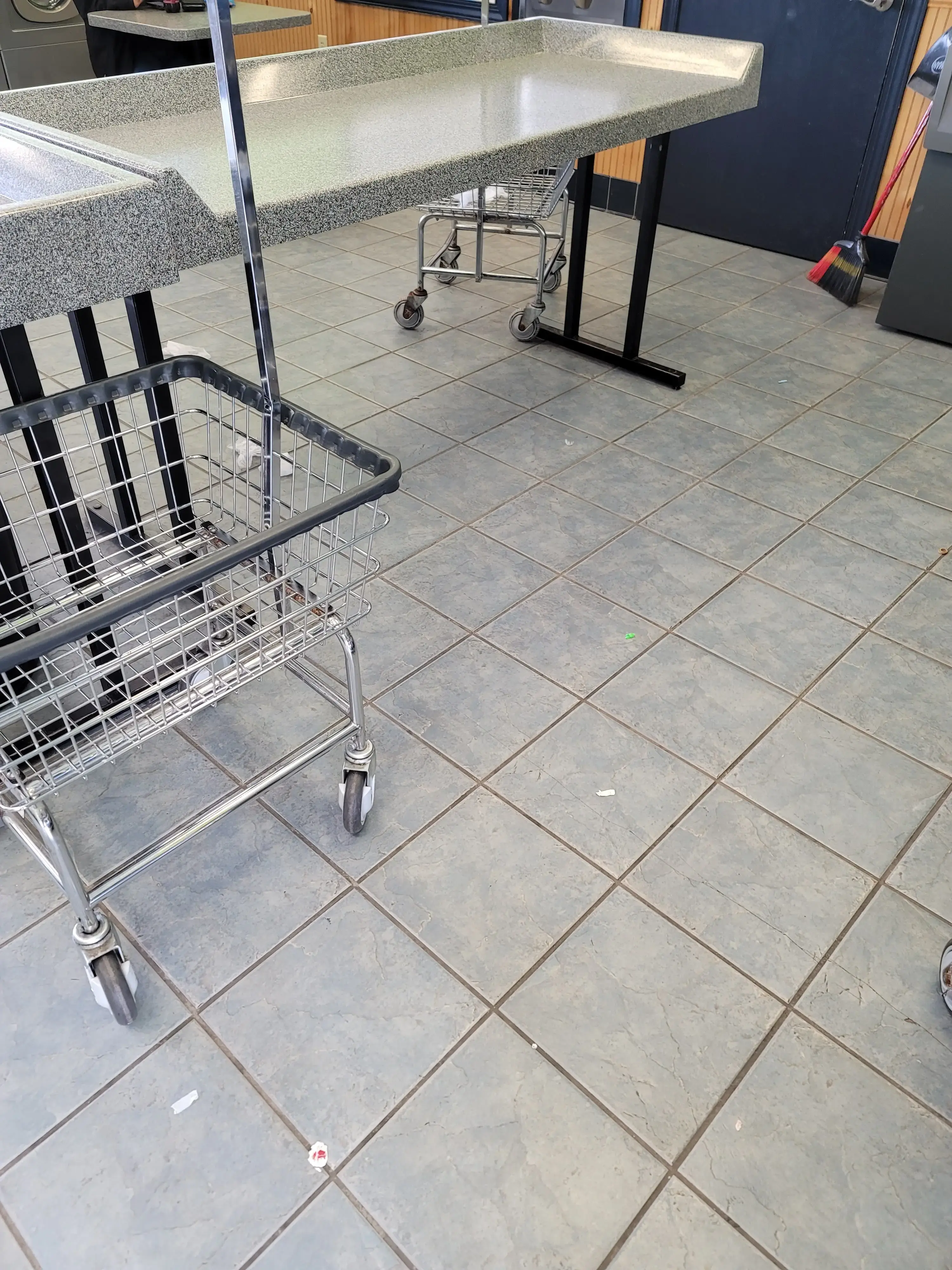 Berlin Express Laundry - Image 12