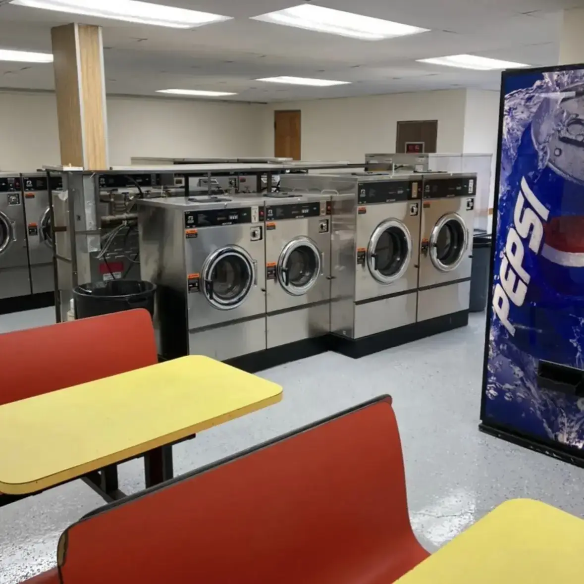 Berry’s Laundry Inc - Image 2