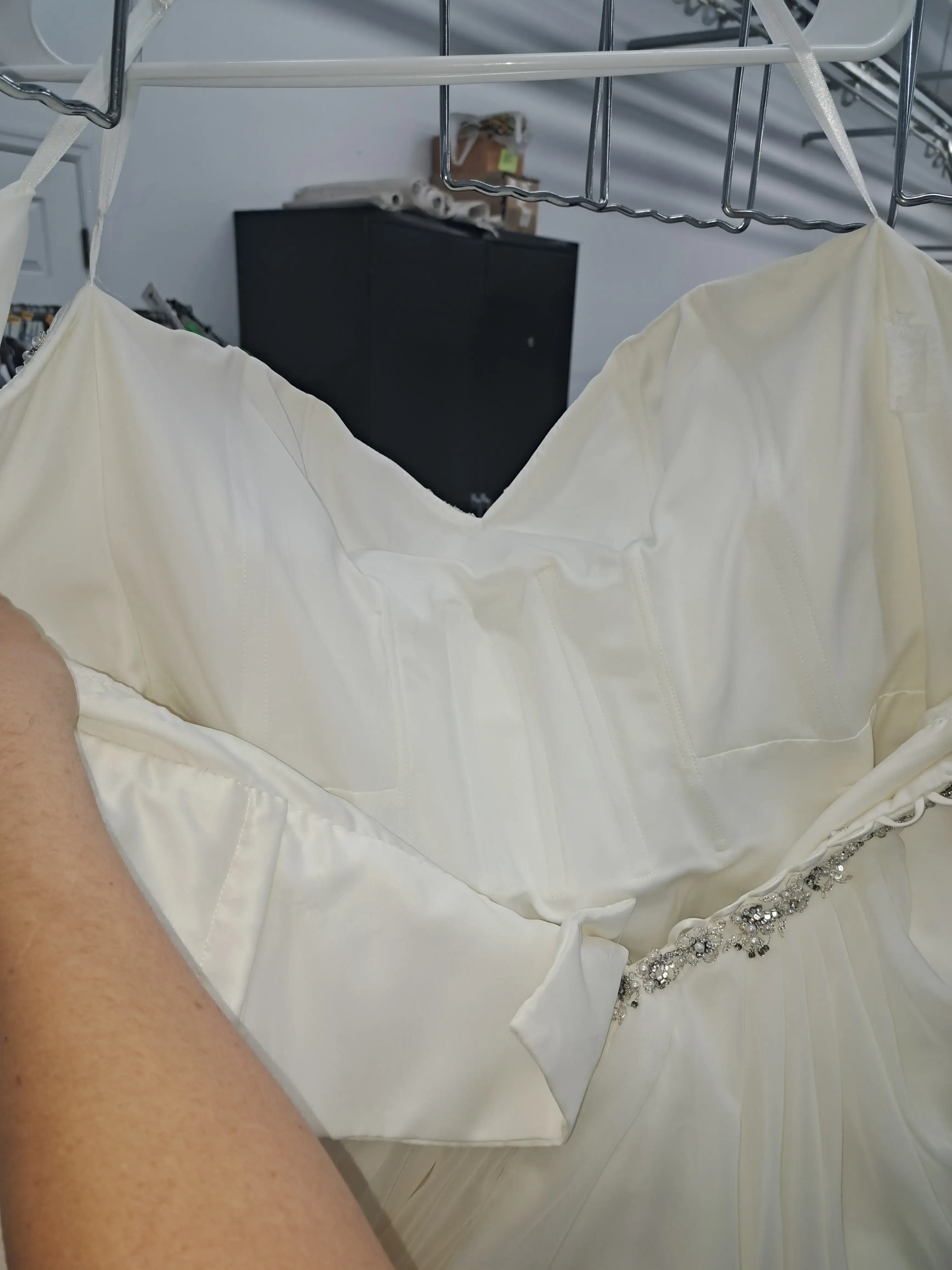 Best Cleaners and Laundry - Image 18