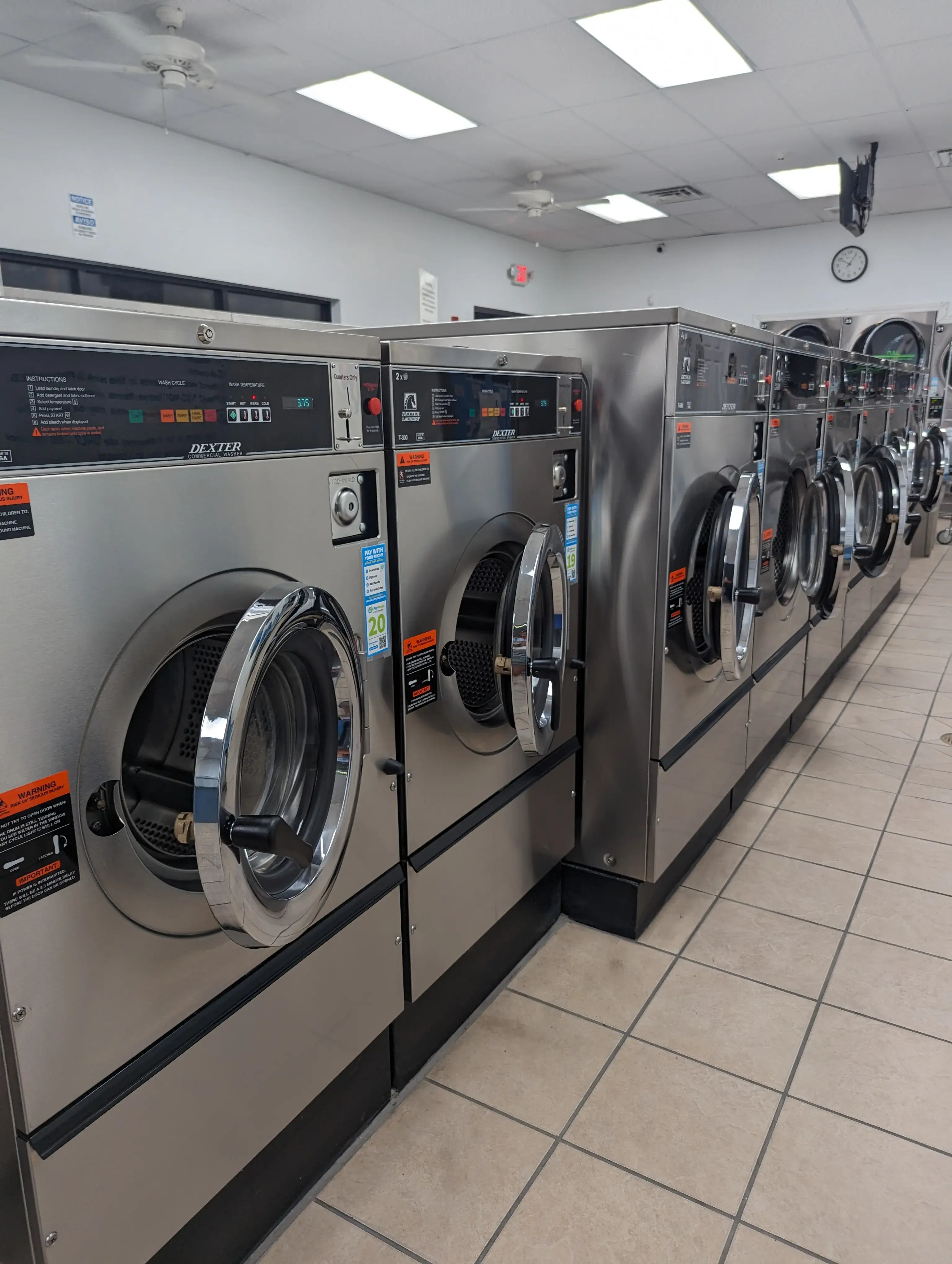 Best Cleaners and Laundry - Image 3