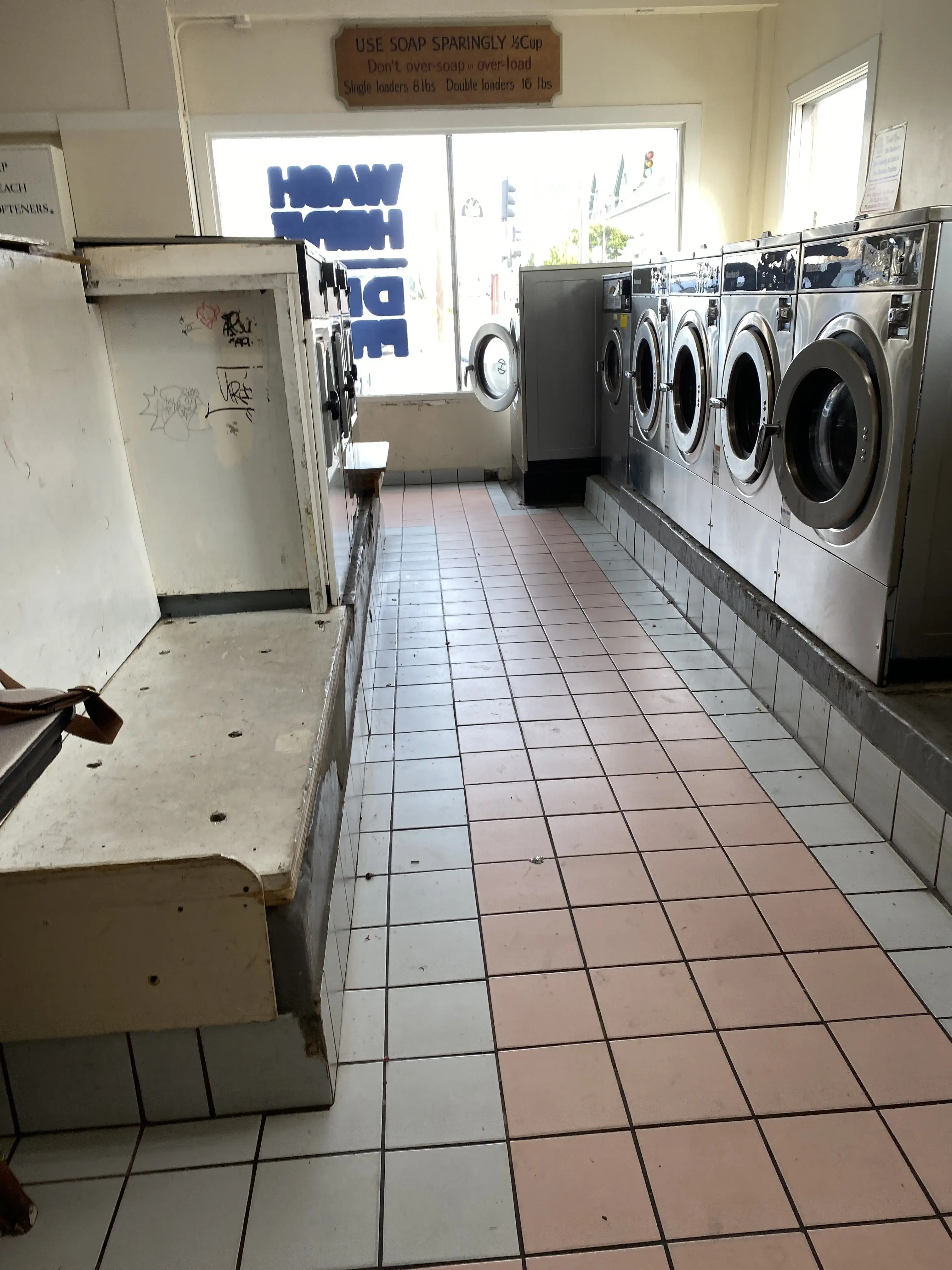 Best Eureka Laundromat thumbnail 11