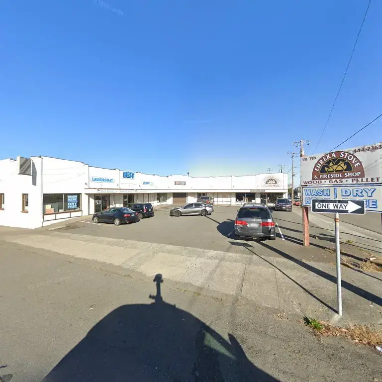 Best Eureka Laundromat - Image 15
