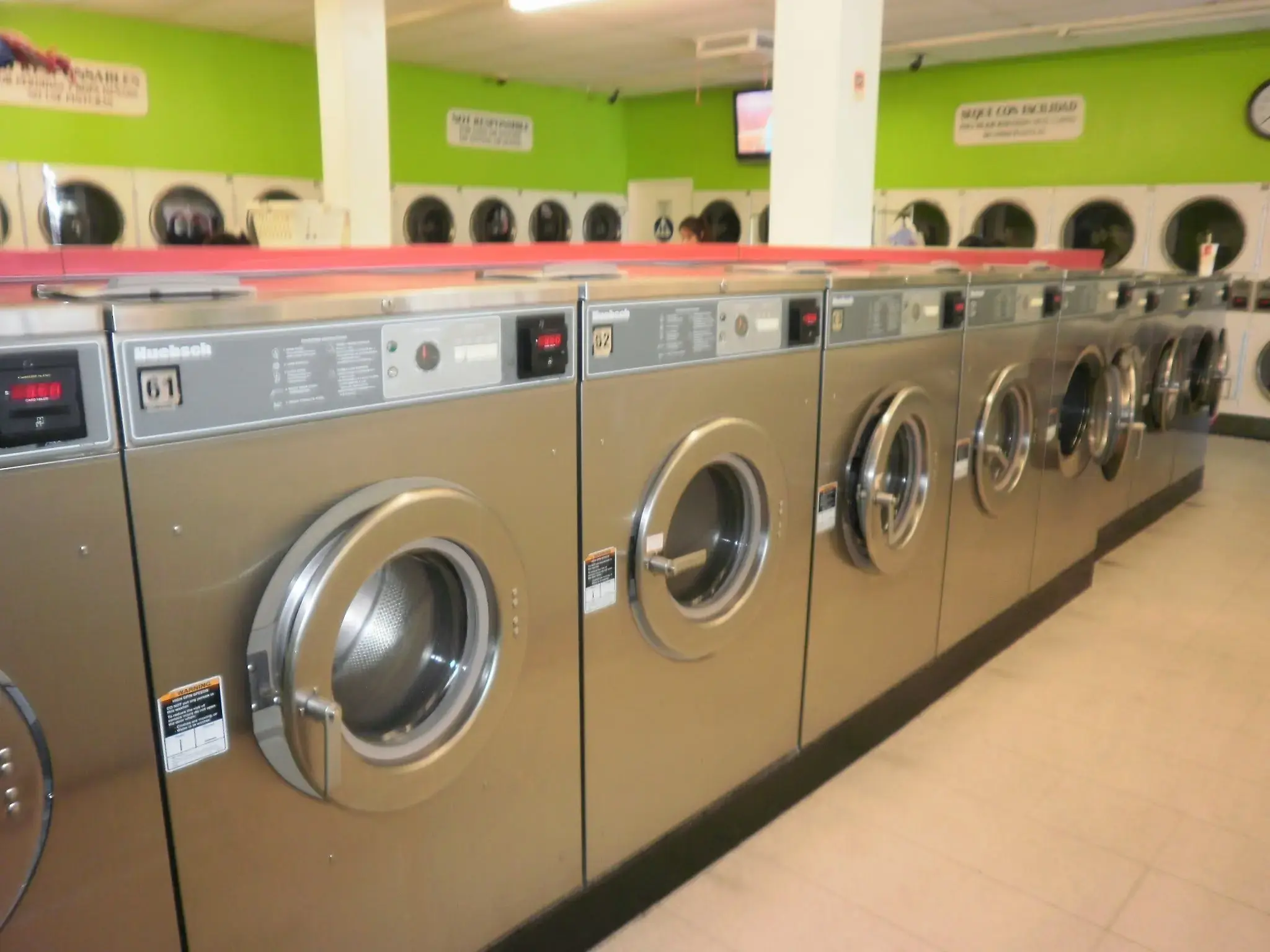 Best Laundromat thumbnail 13
