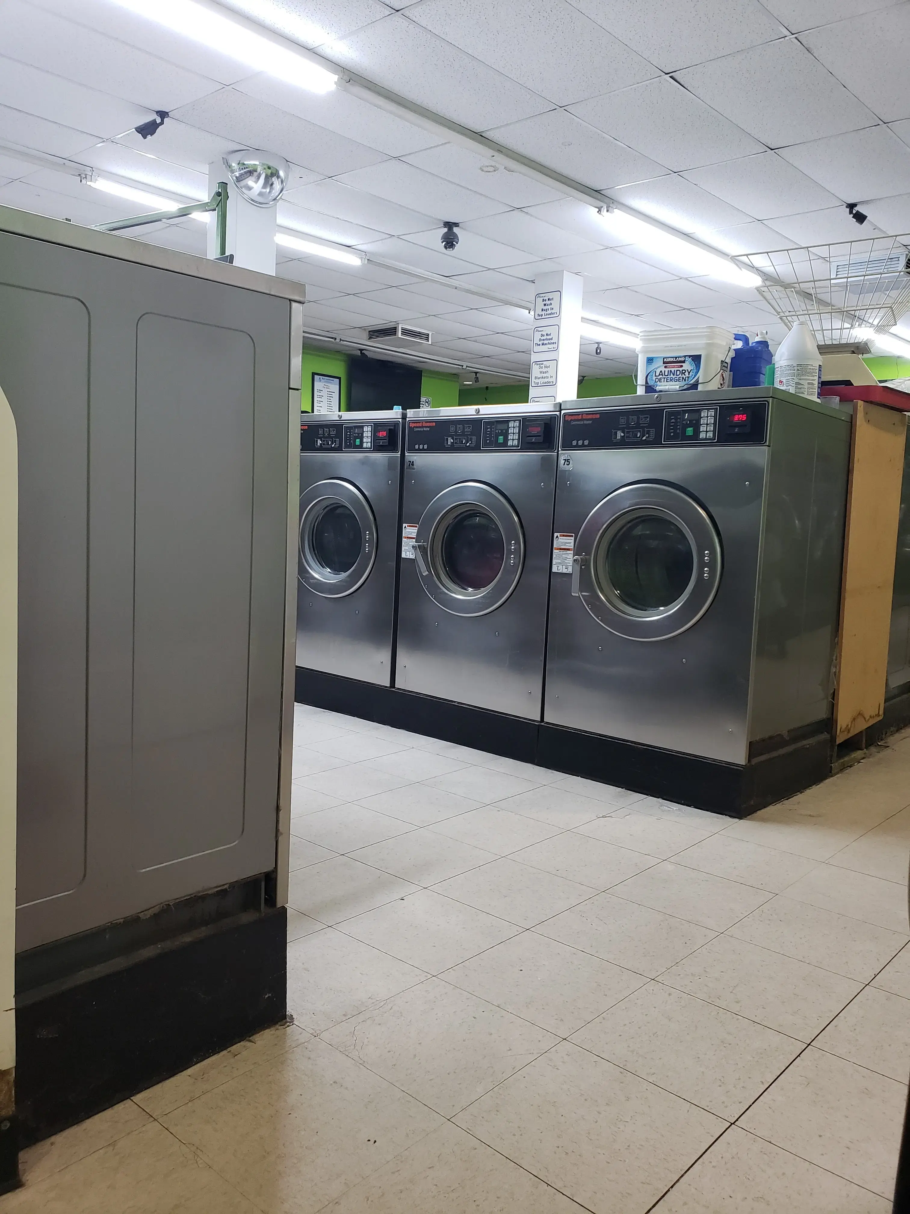 Best Laundromat thumbnail 8