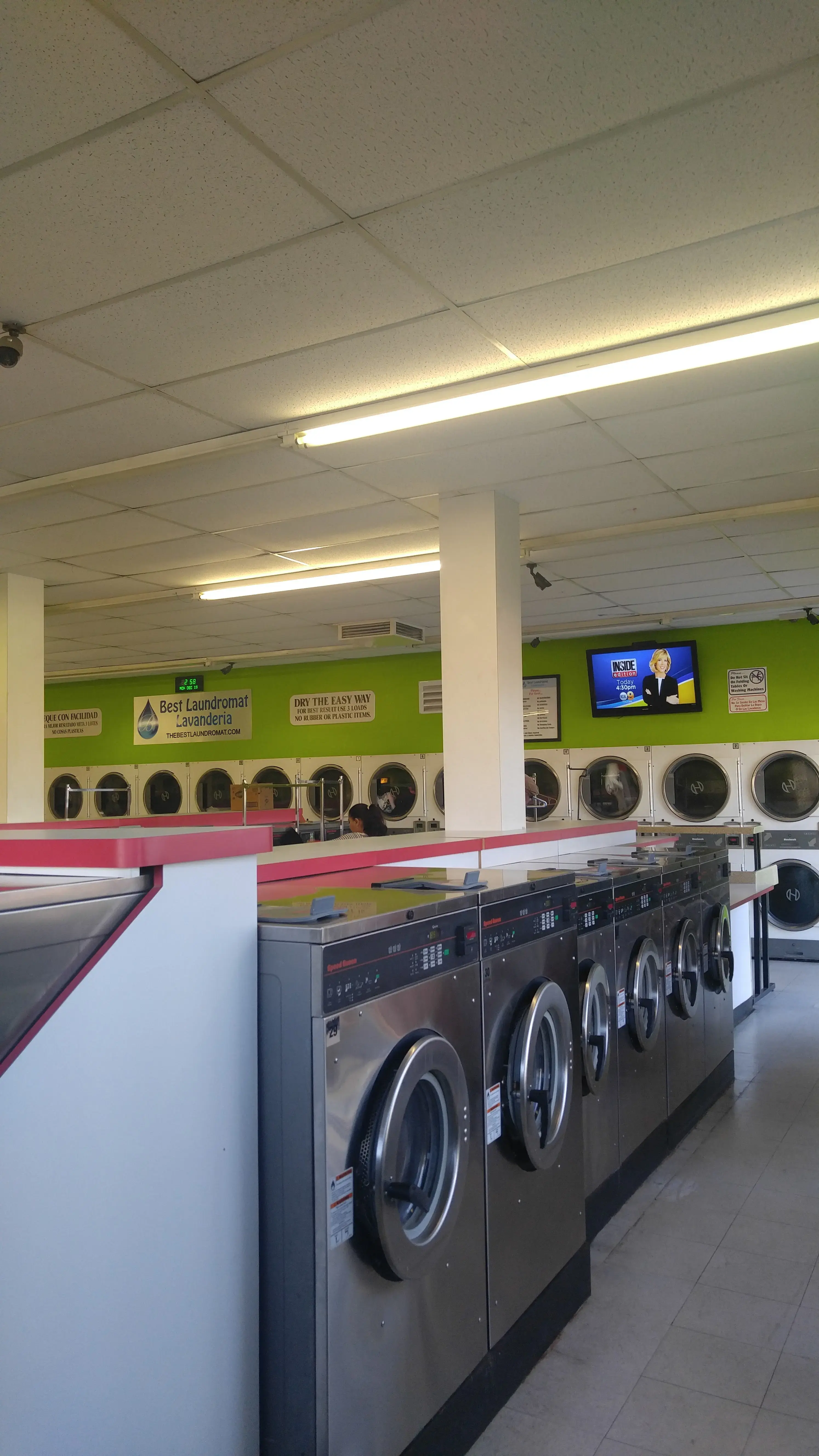 Best Laundromat - Image 14