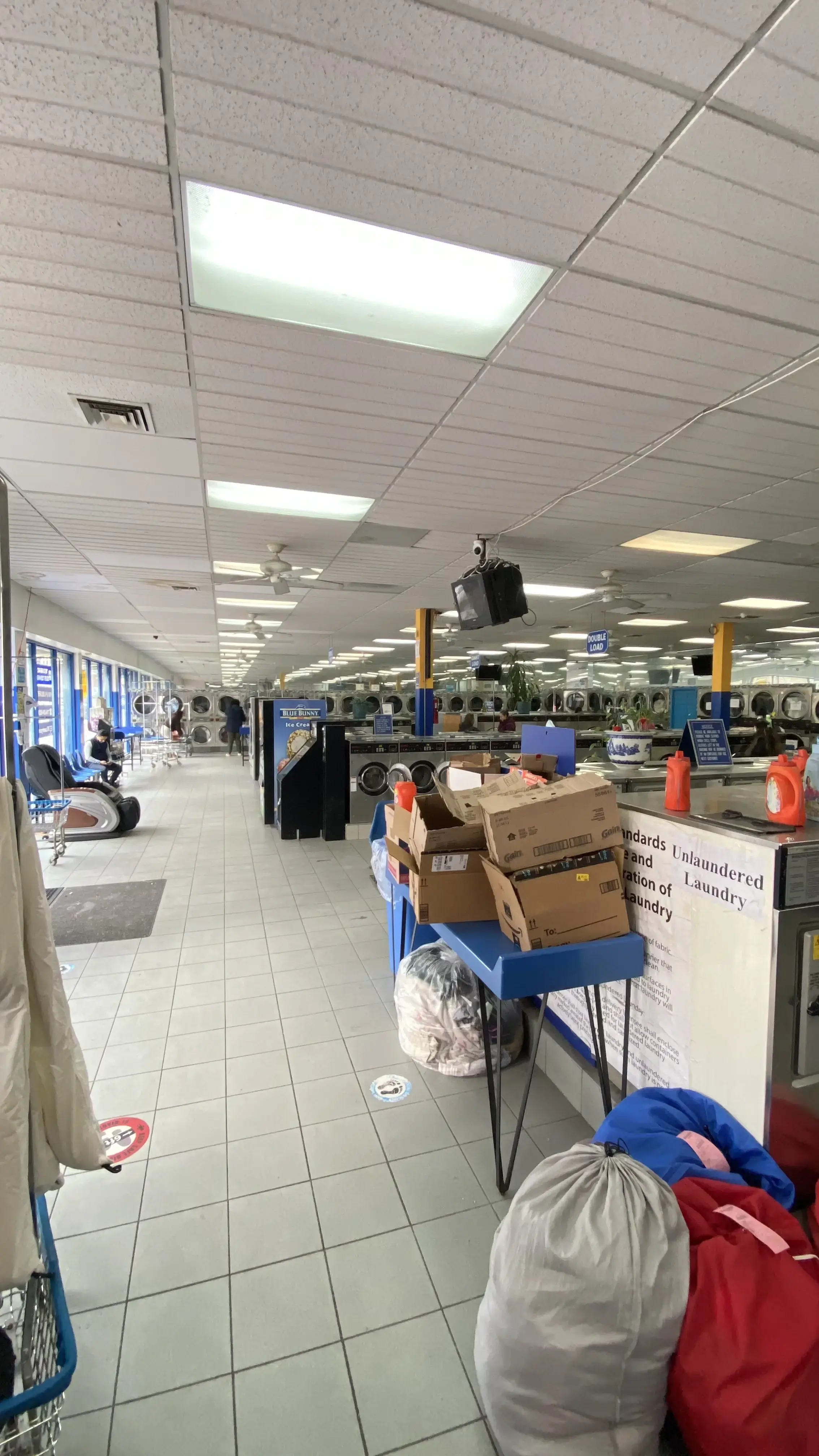 Best Today's Laundromat - Image 14