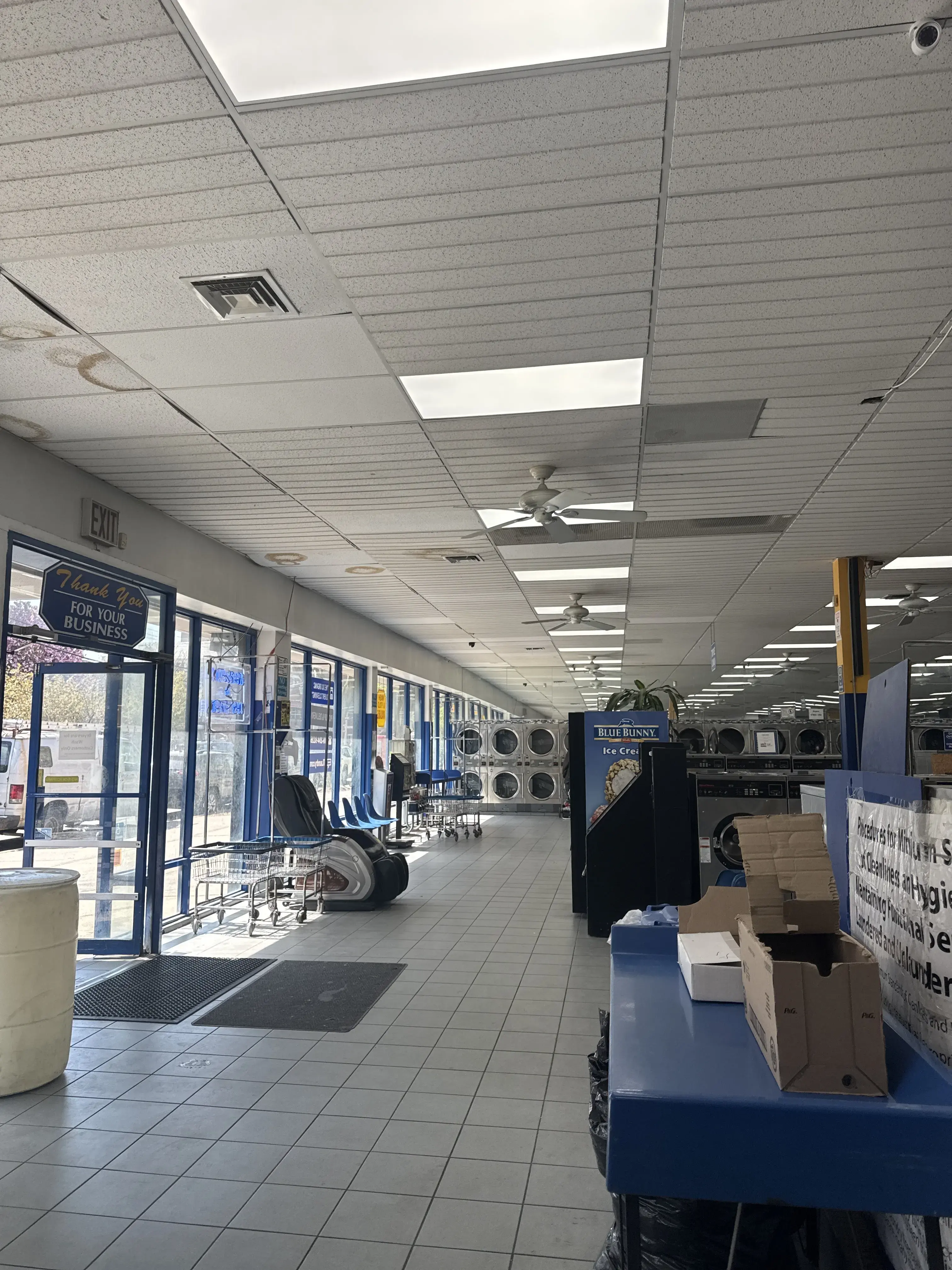 Best Today's Laundromat - Image 16