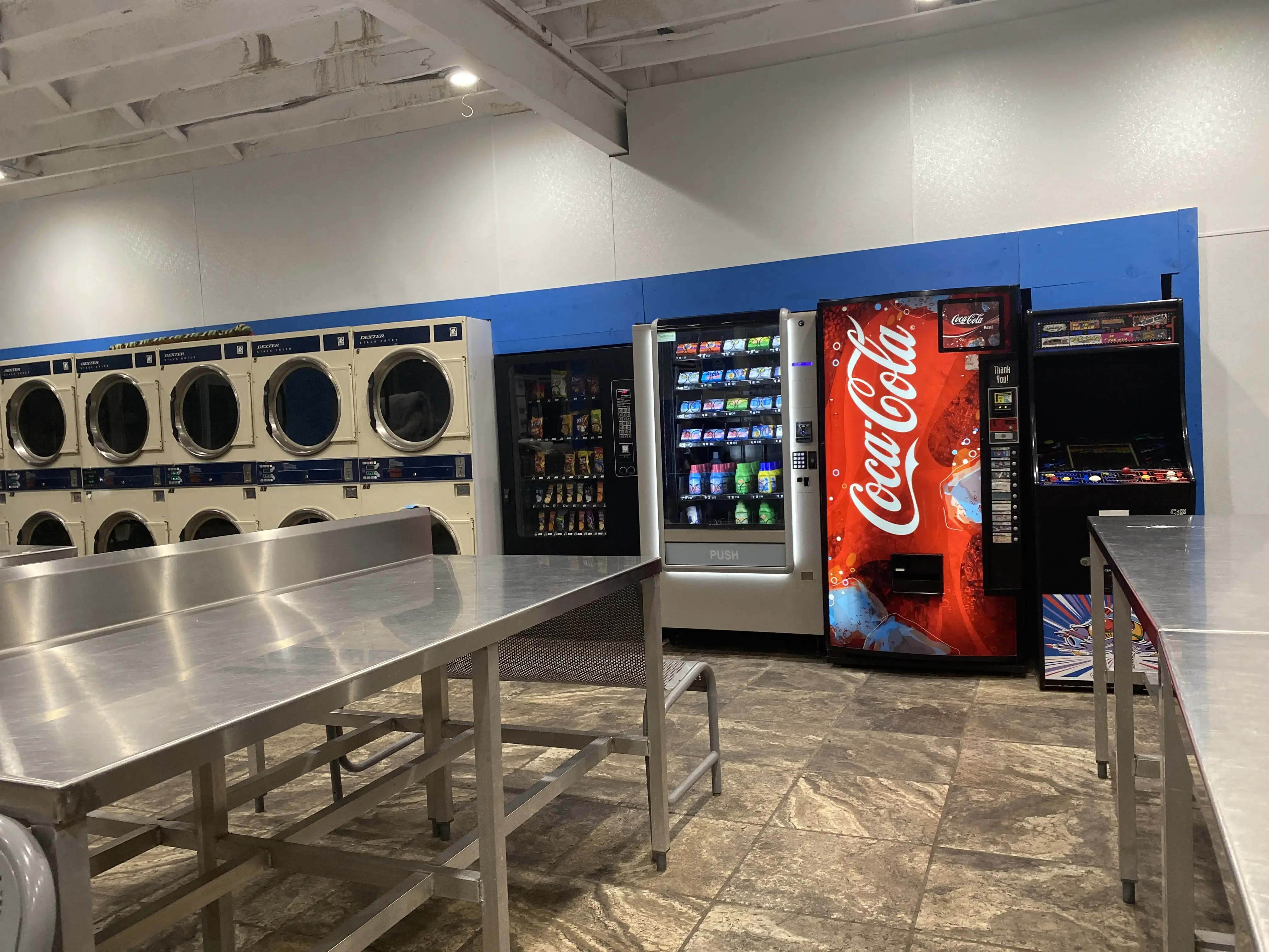 Best Wash Laundromat thumbnail 6