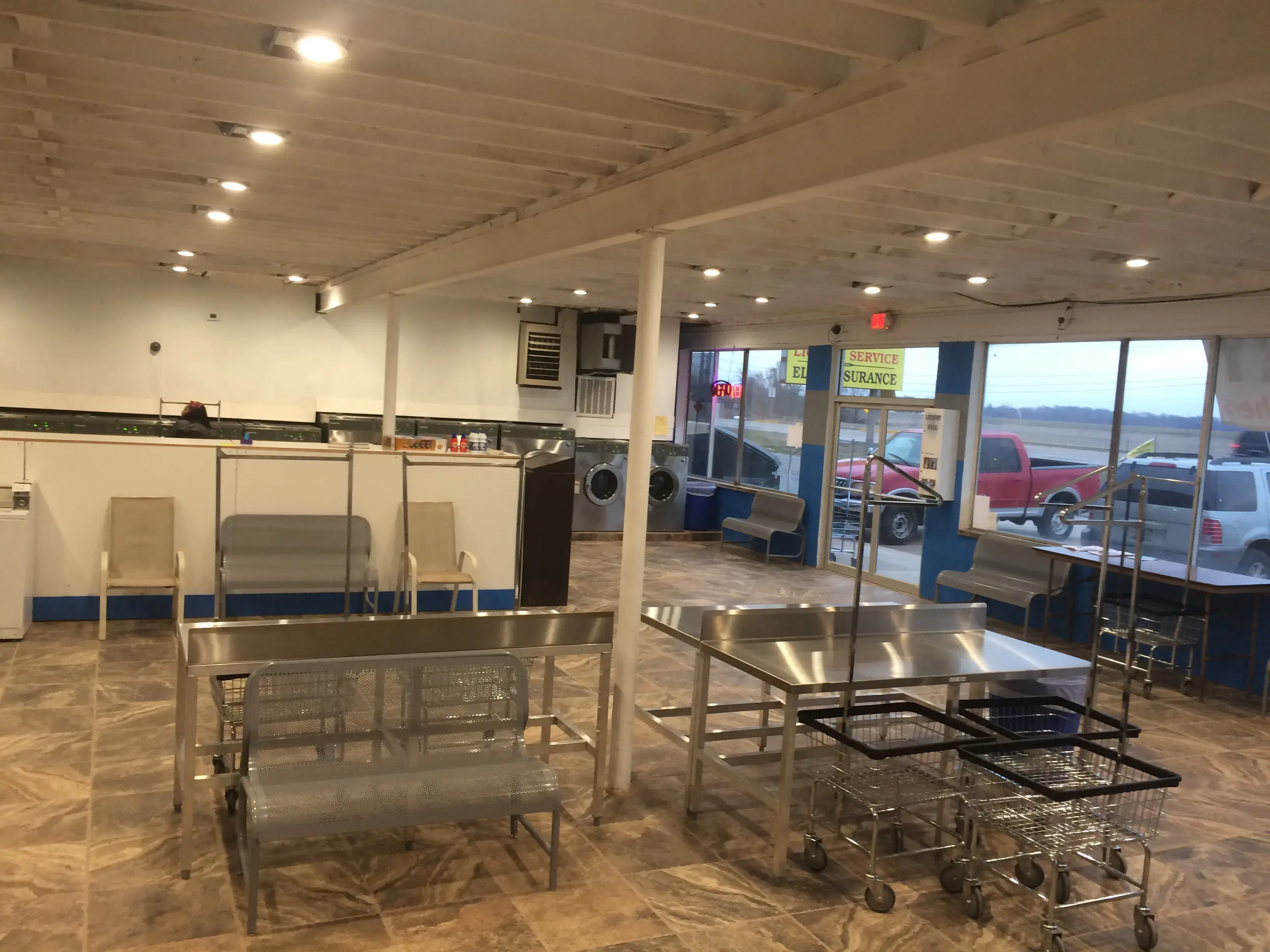Best Wash Laundromat thumbnail 2