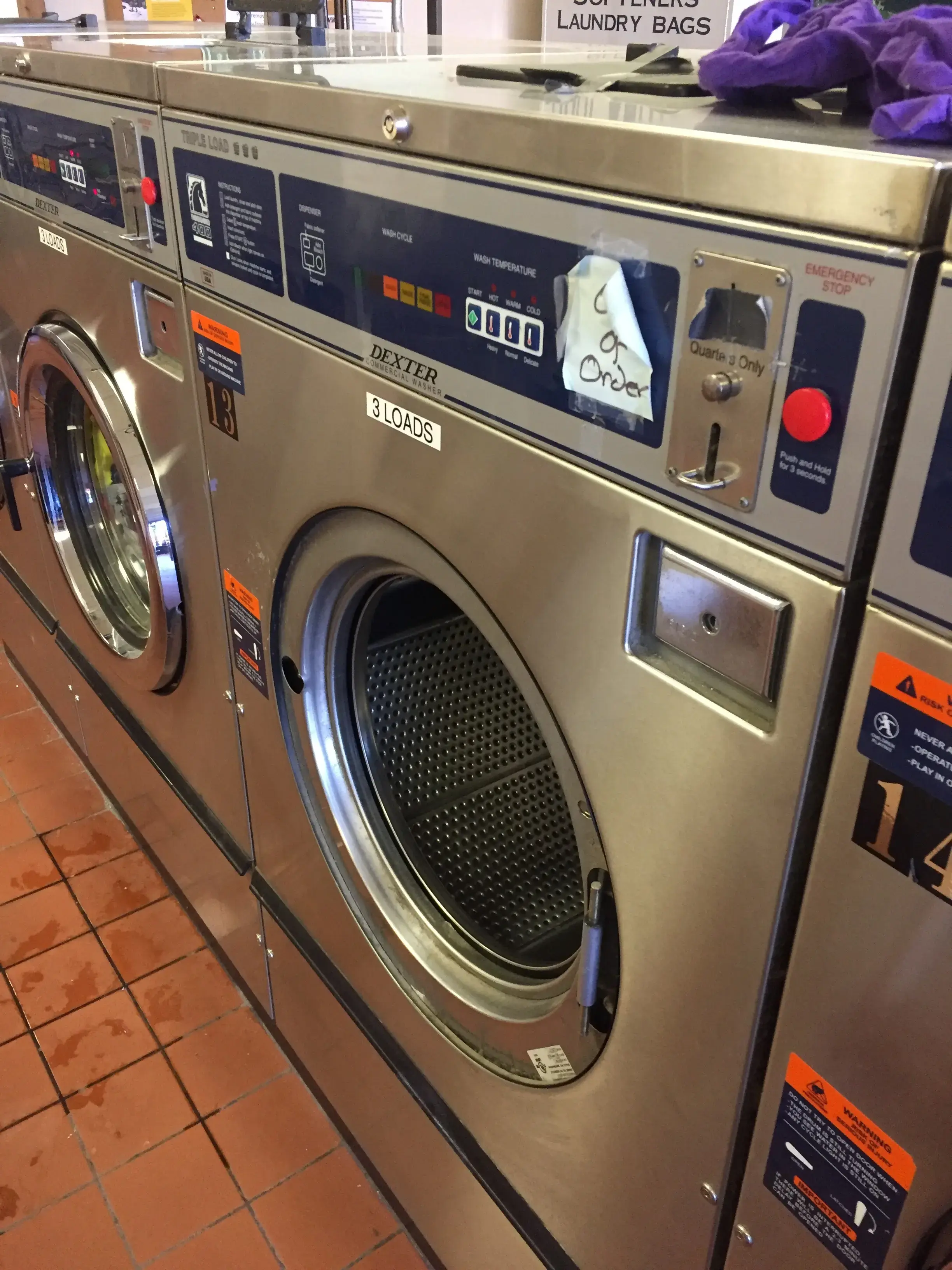 Best-Wash Laundromat thumbnail 3