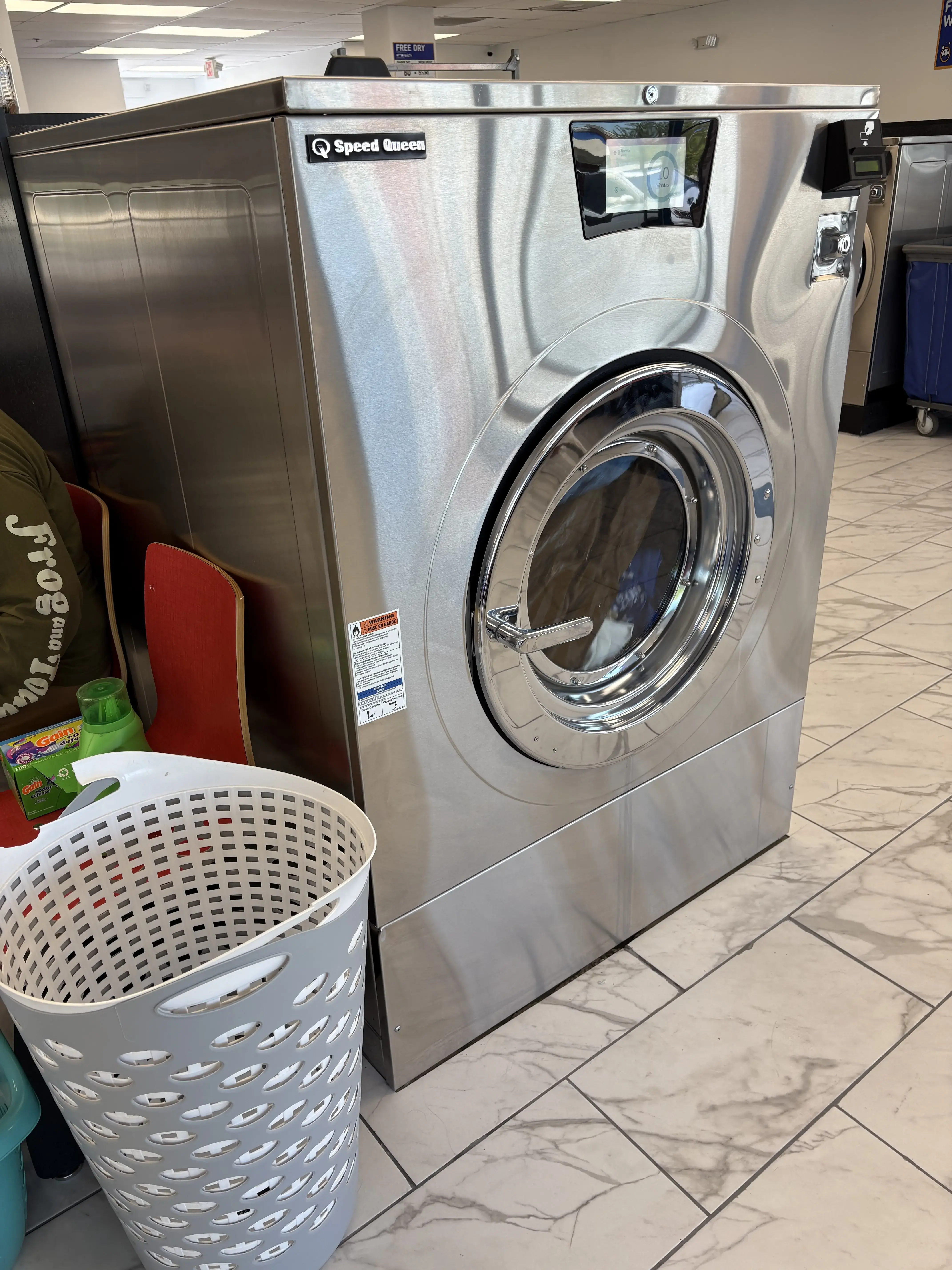 Best Wash Laundromats - Blue Springs thumbnail 15