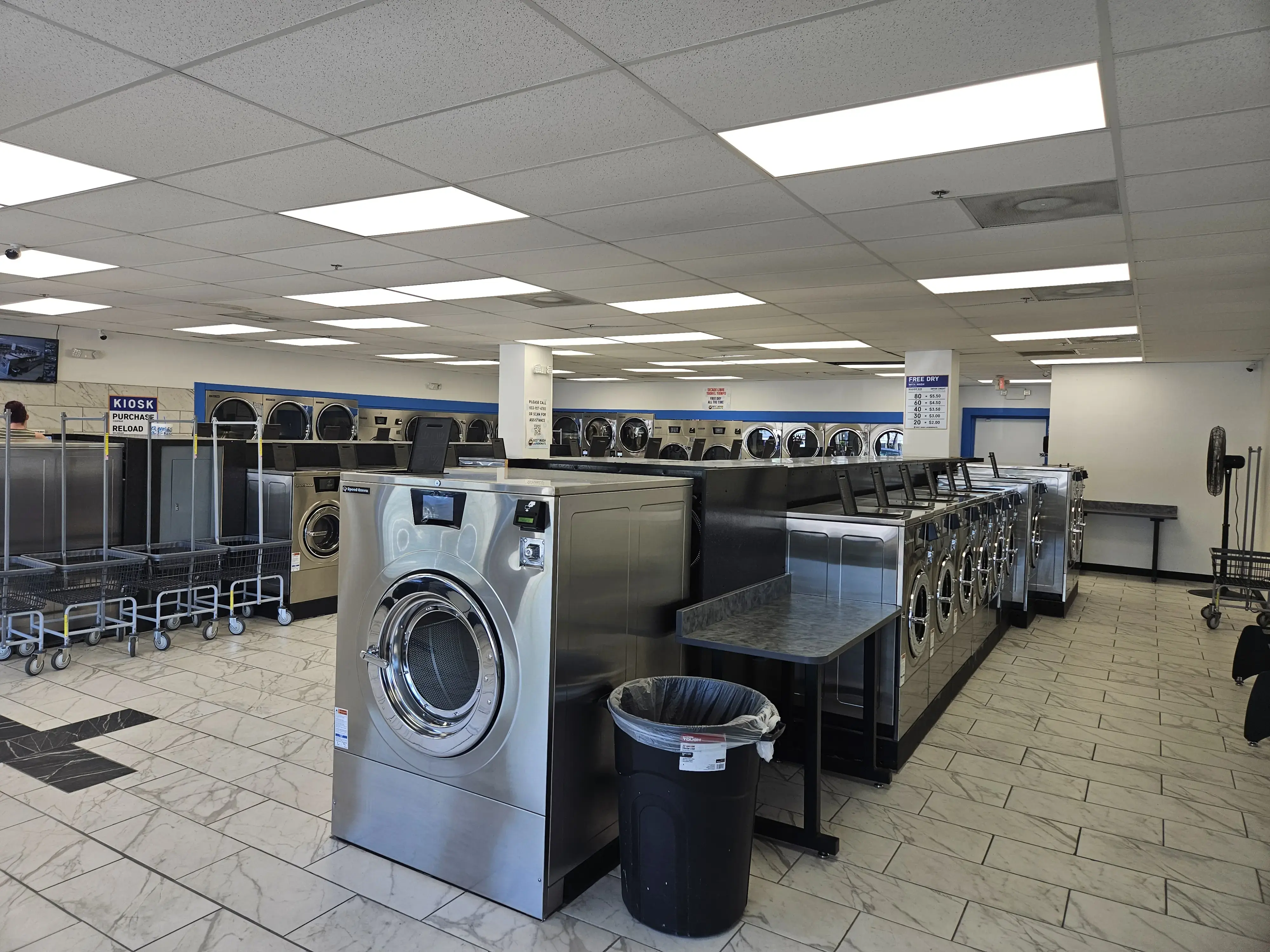 Best Wash Laundromats - Blue Springs thumbnail 5