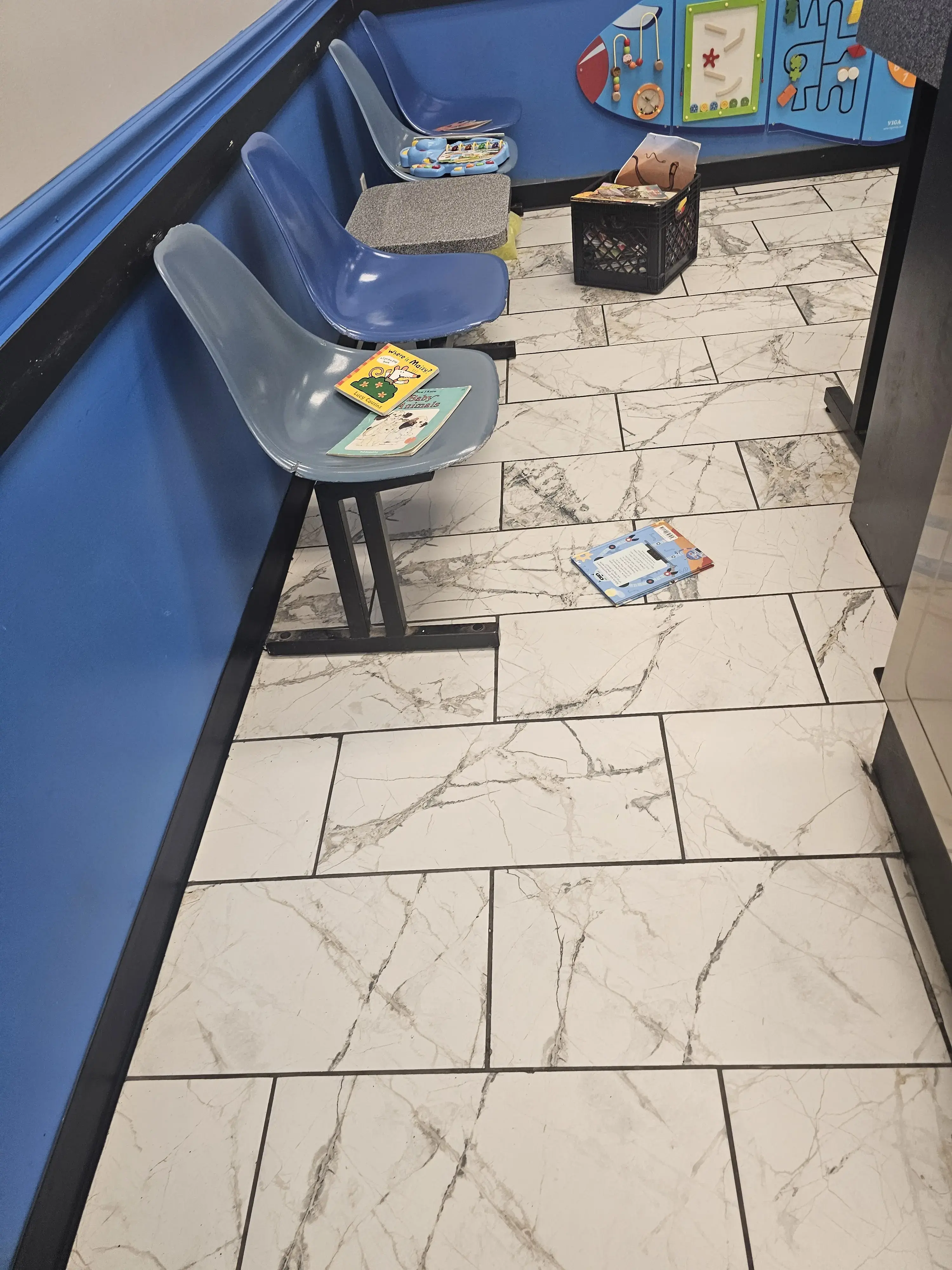 Best Wash Laundromats - Northbrook Dr thumbnail 9