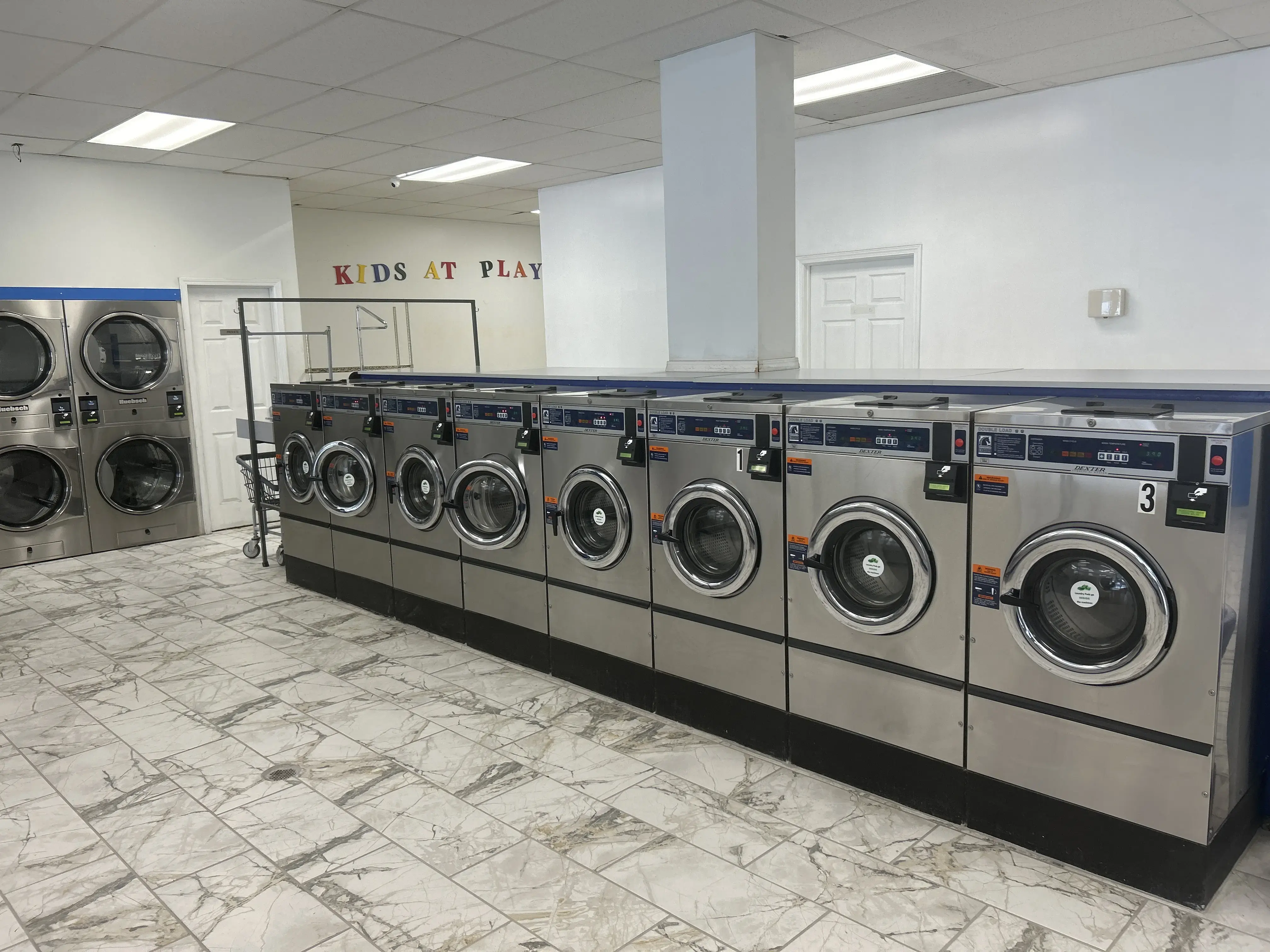 Best Wash Laundromats - Ritz Center thumbnail 8
