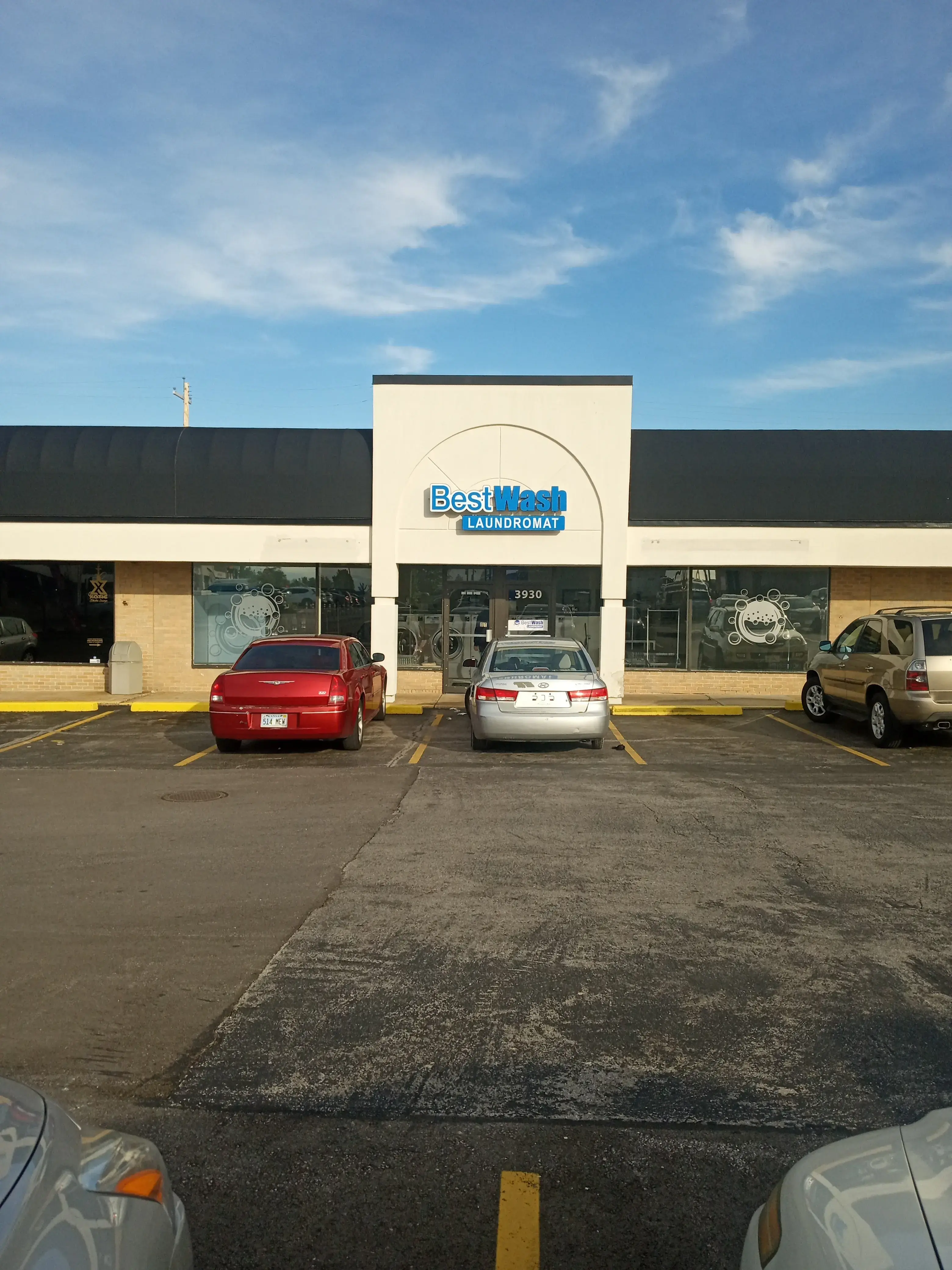 Best Wash Laundromats - Ritz Center thumbnail 2