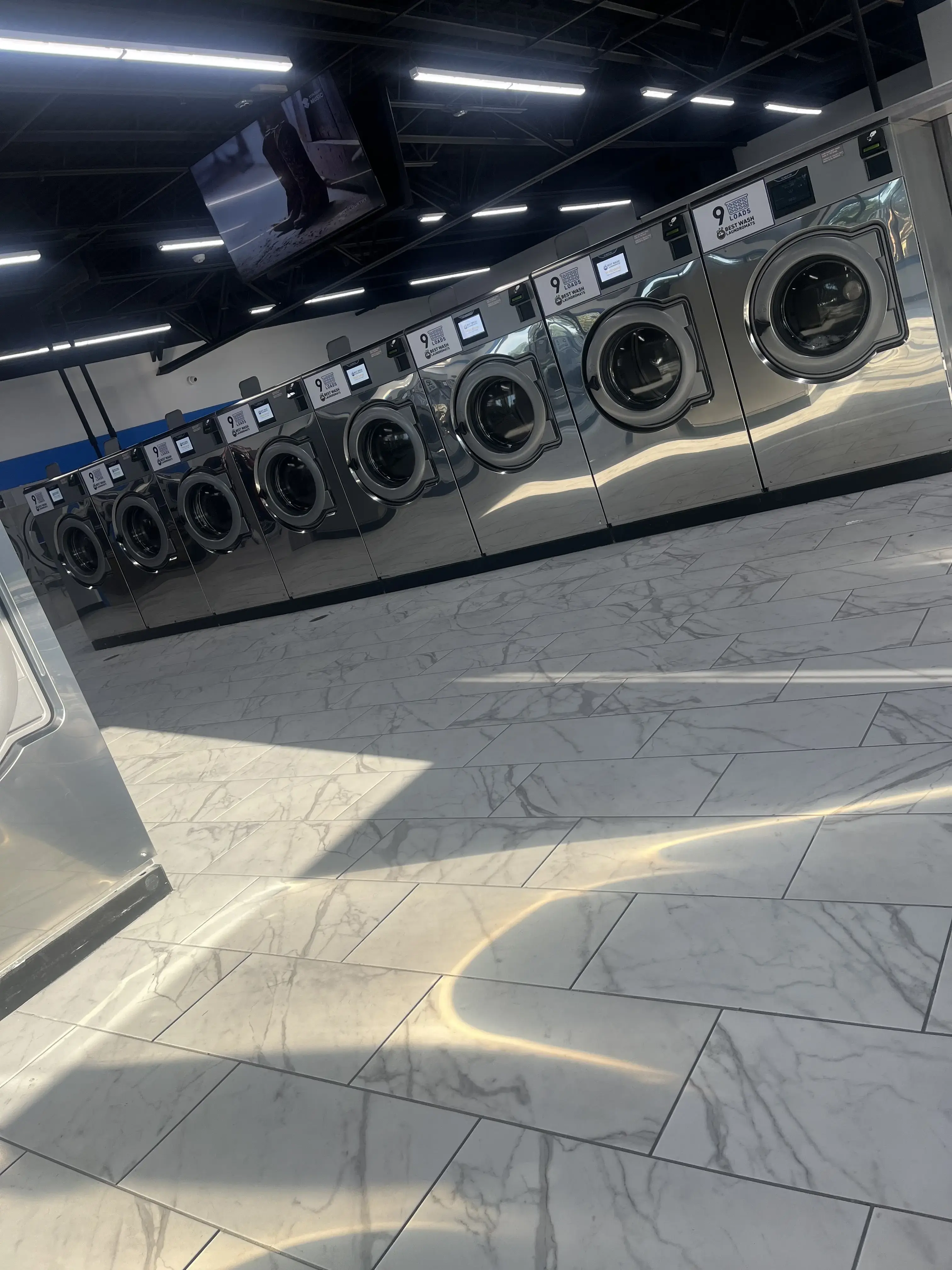 Best Wash Laundromats - Winchester thumbnail 8