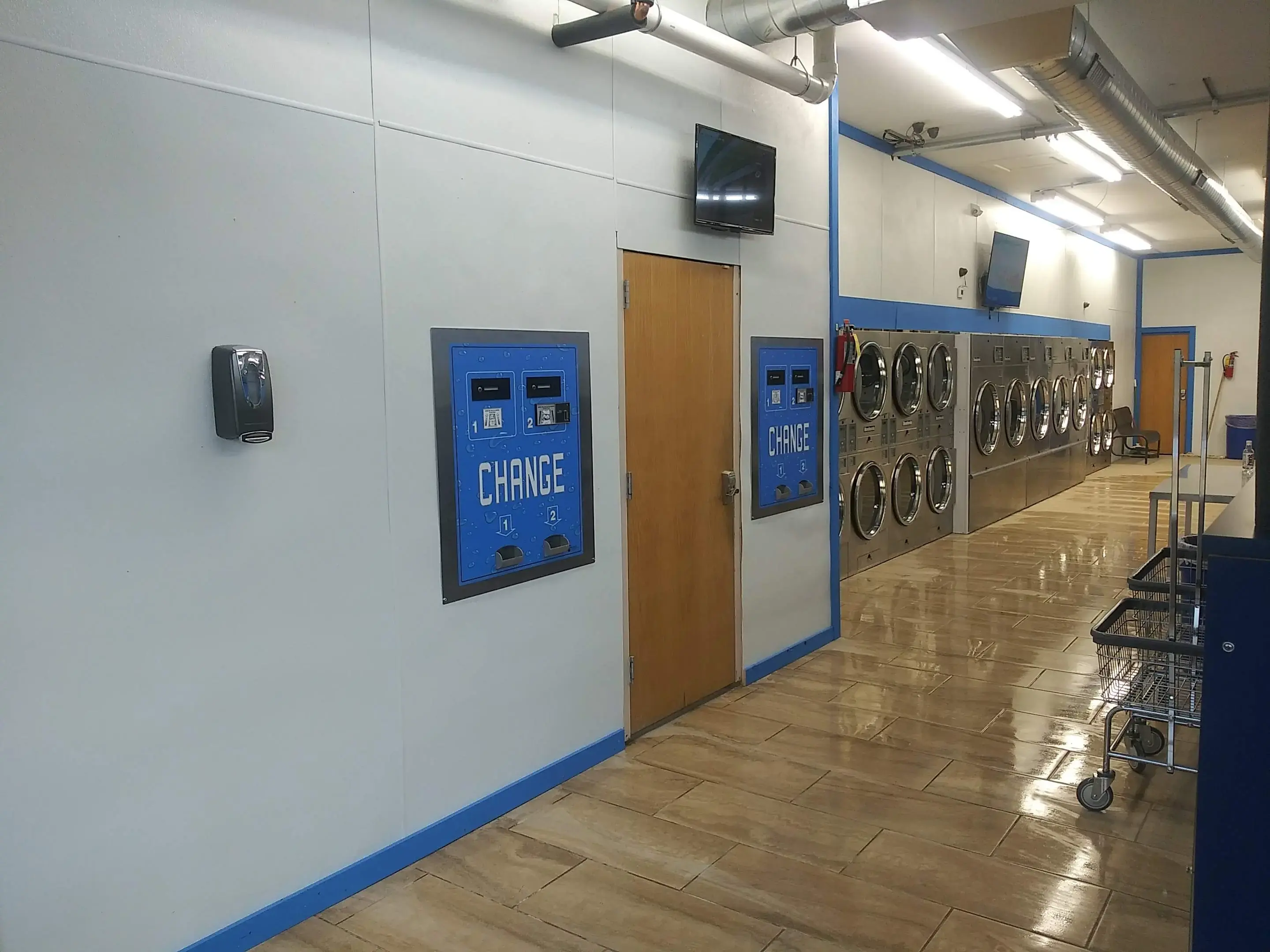 Best Wash Laundromats – Dunn Road thumbnail 7