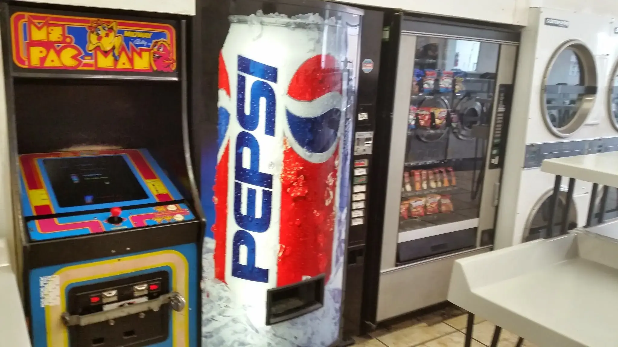 Best Wash Laundromats – East Broadway - Image 3