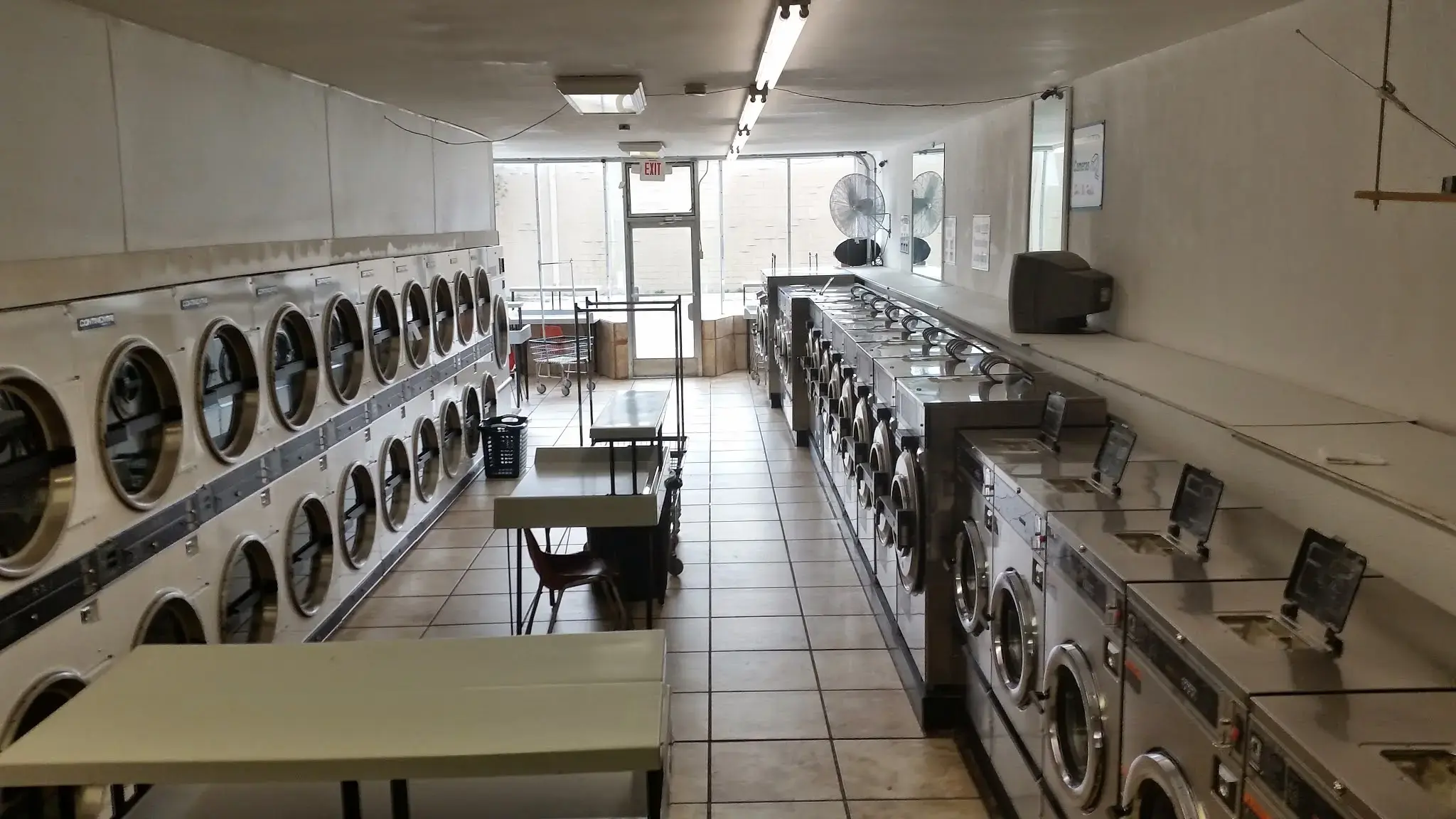 Best Wash Laundromats – East Broadway thumbnail 10