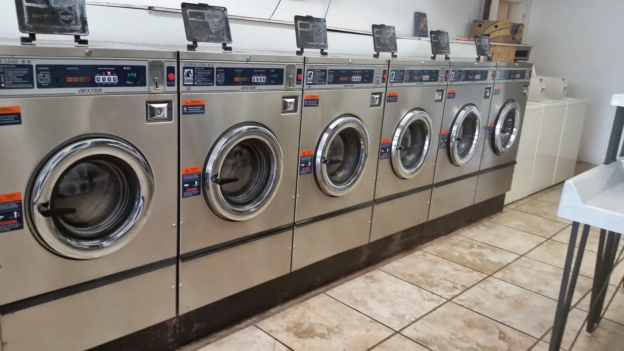 Best Wash Laundromats – East Broadway - Image 2