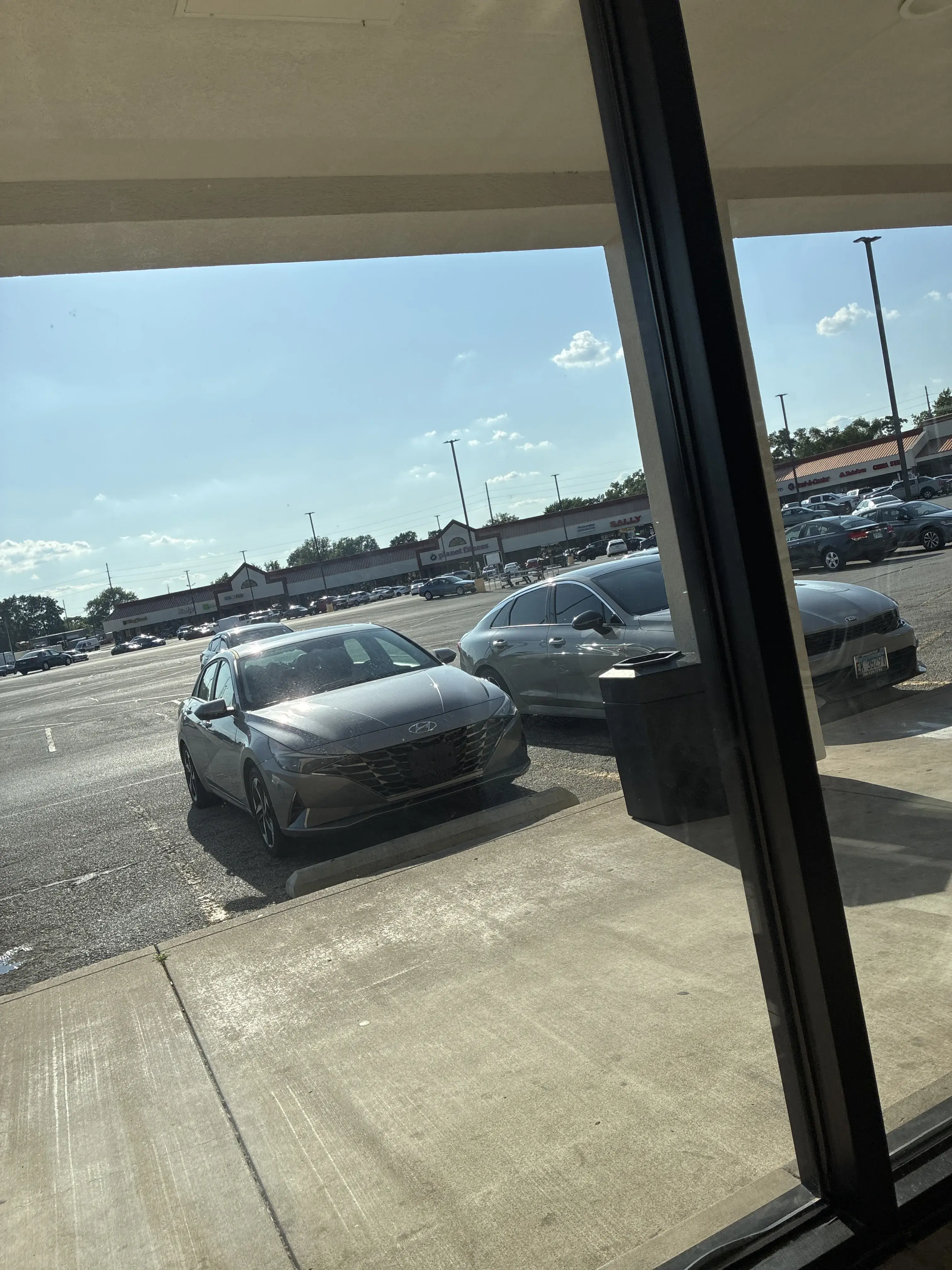 Best Wash Laundromats – East Sangamon Ave - Image 2