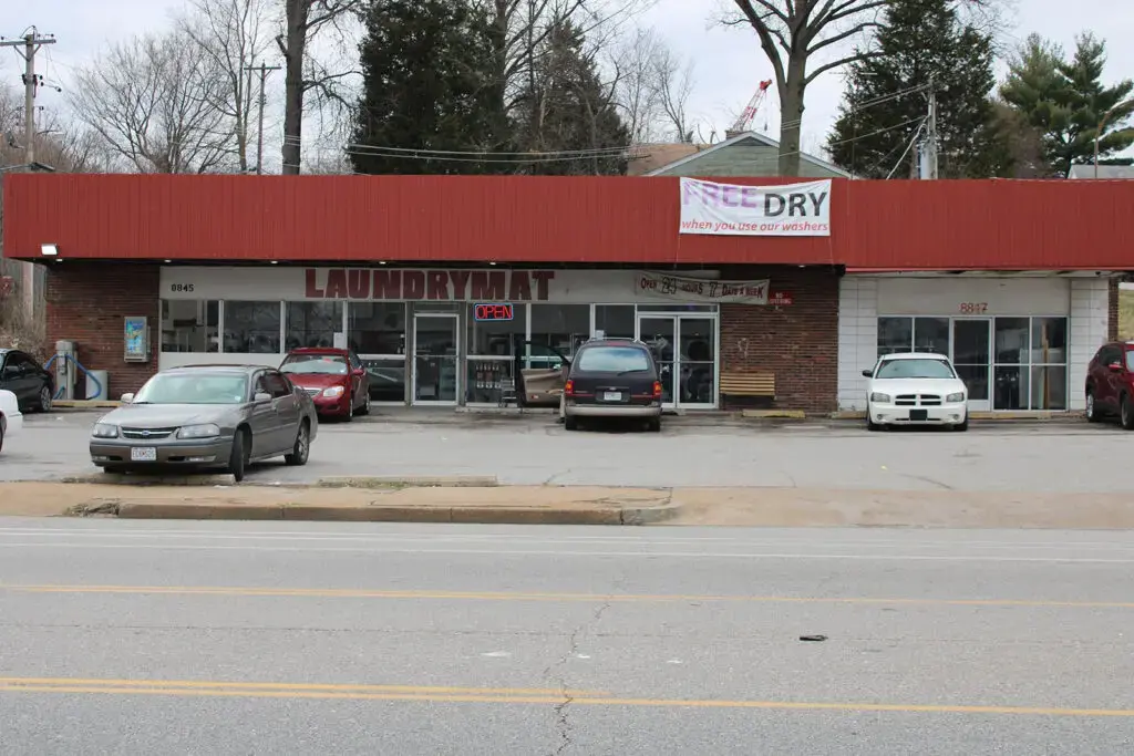 Best Wash Laundromats – North Broadway - Image 2