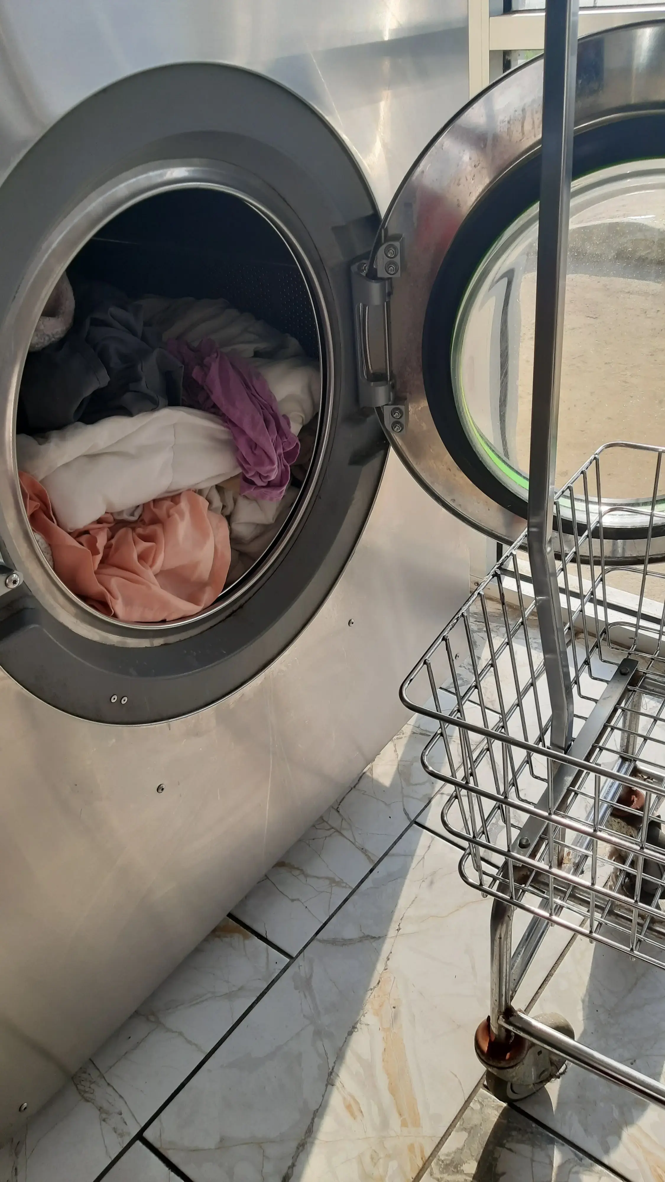 Best Wash Laundromats – North Broadway - Image 4