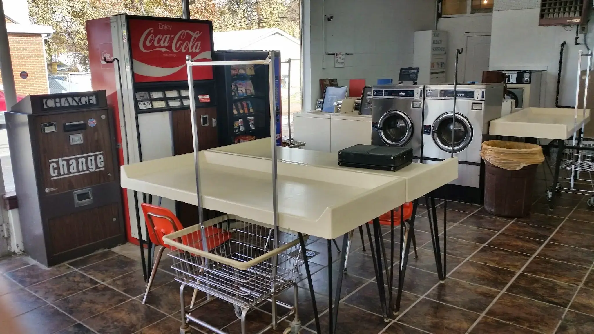 Best Wash Laundromats – North Central Avenue thumbnail 10